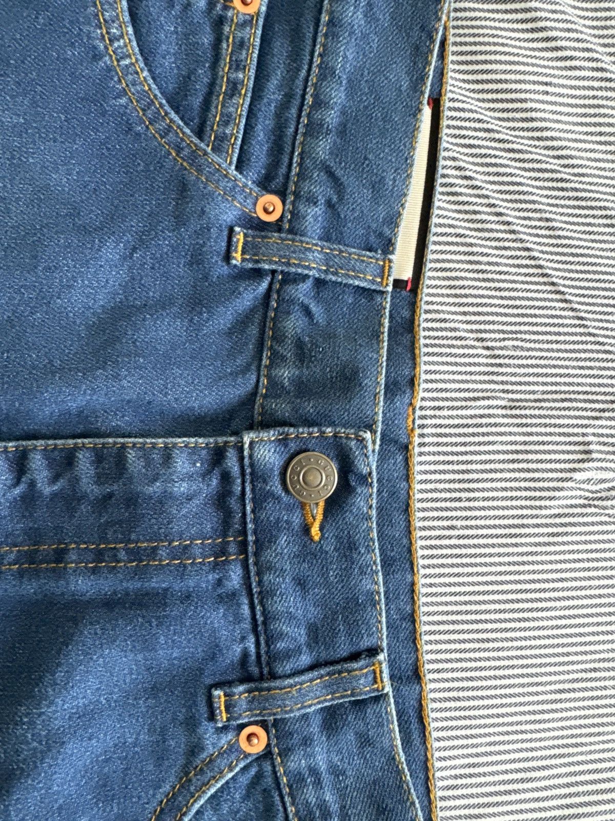 Gucci Gucci mini skirt with rose detail Size 42" / US 20 - 3 Thumbnail