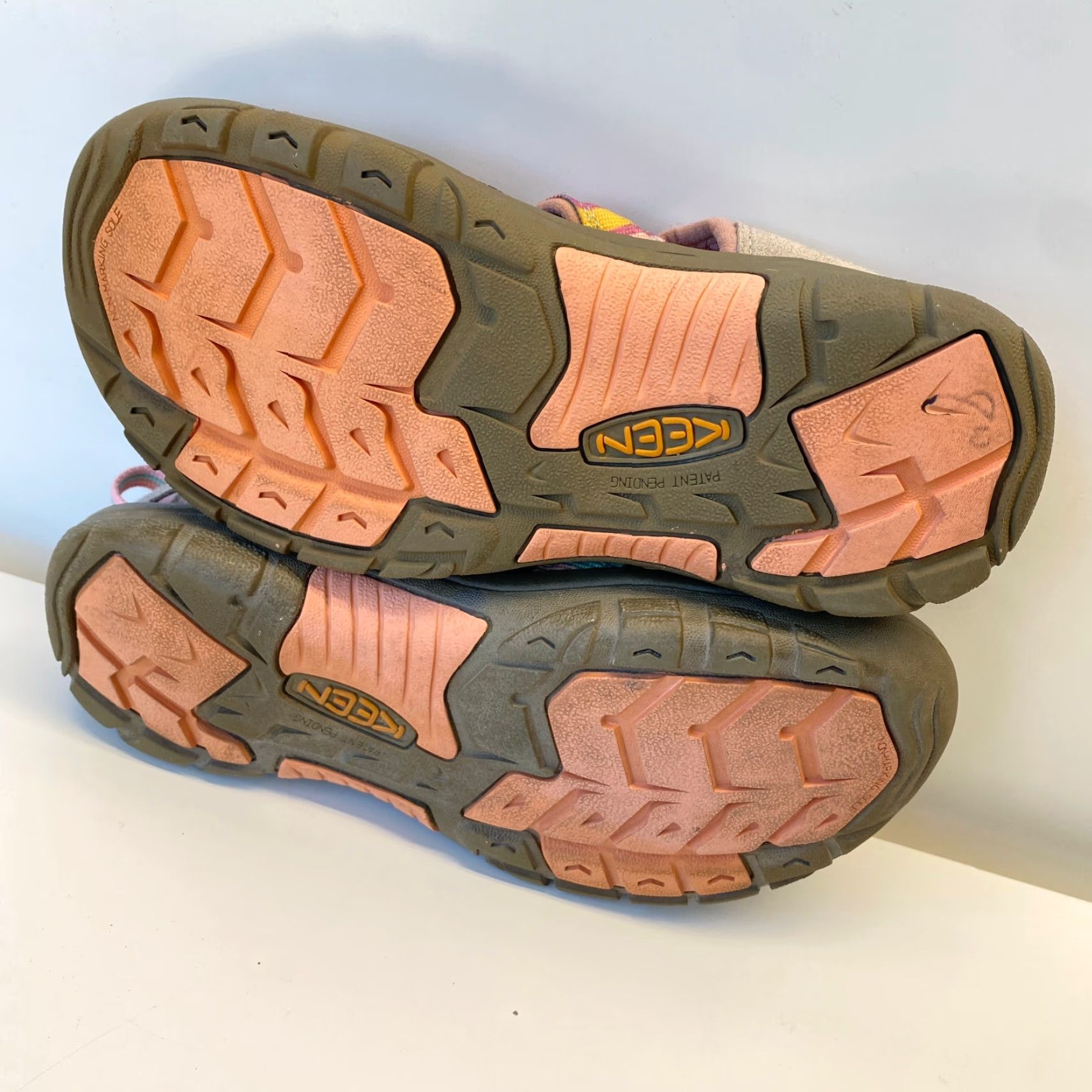 KEEN Keen Women’s Newport Waterproof Hiking Sandals 5 Pink Multi Color 1006567 Size US 5 / IT 35 - 7 Thumbnail