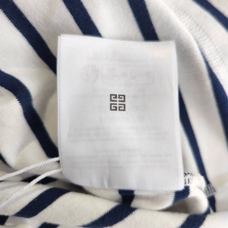 Givenchy Givenchy Striped short-sleeved top, size M, chest 45, leng Size US M / EU 48-50 / 2 - 5 Thumbnail