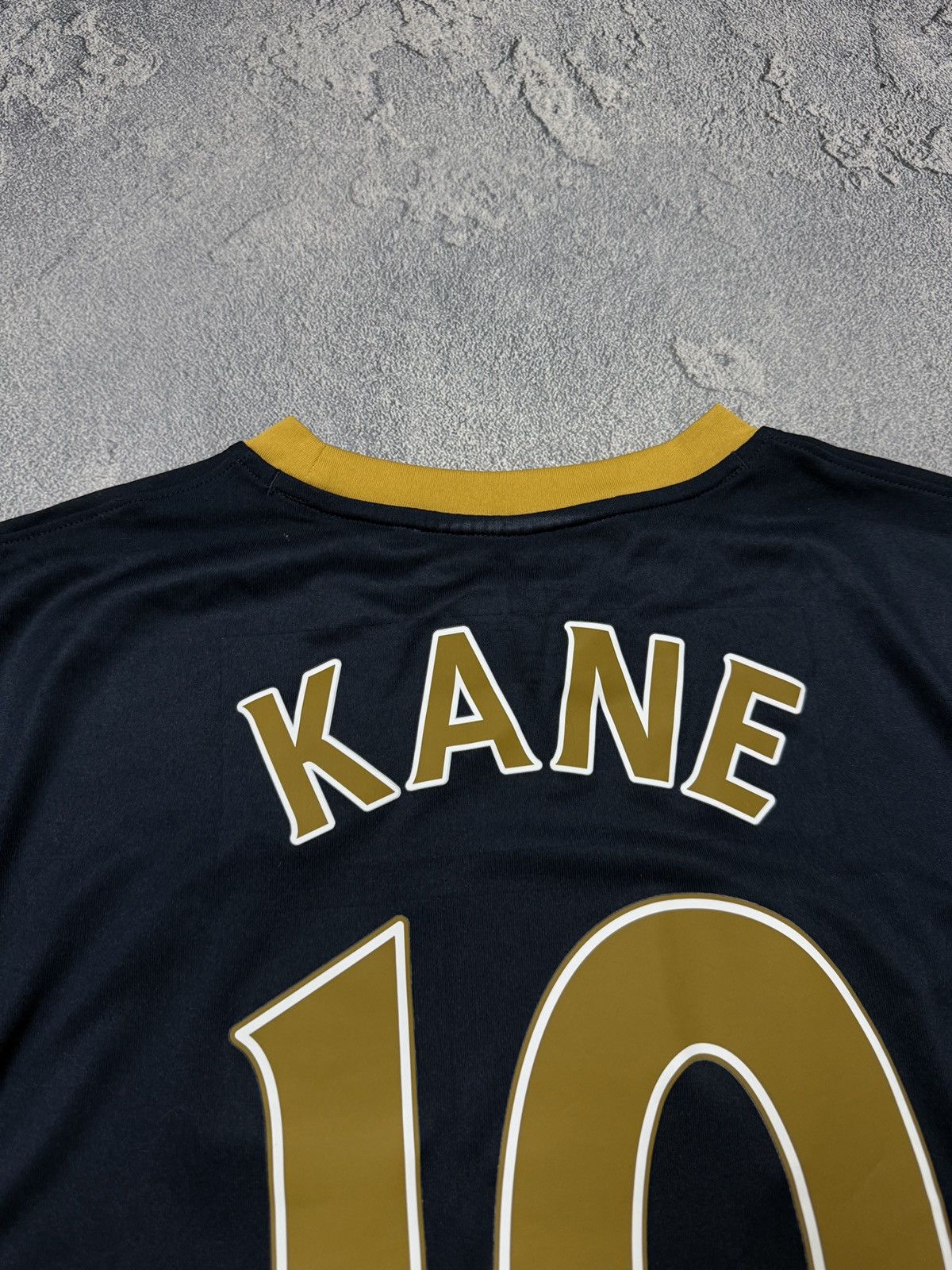 Nike Under Urmour Tottenham 10 KANE jersey t shirt tee Size US S / EU 44-46 / 1 - 9 Thumbnail