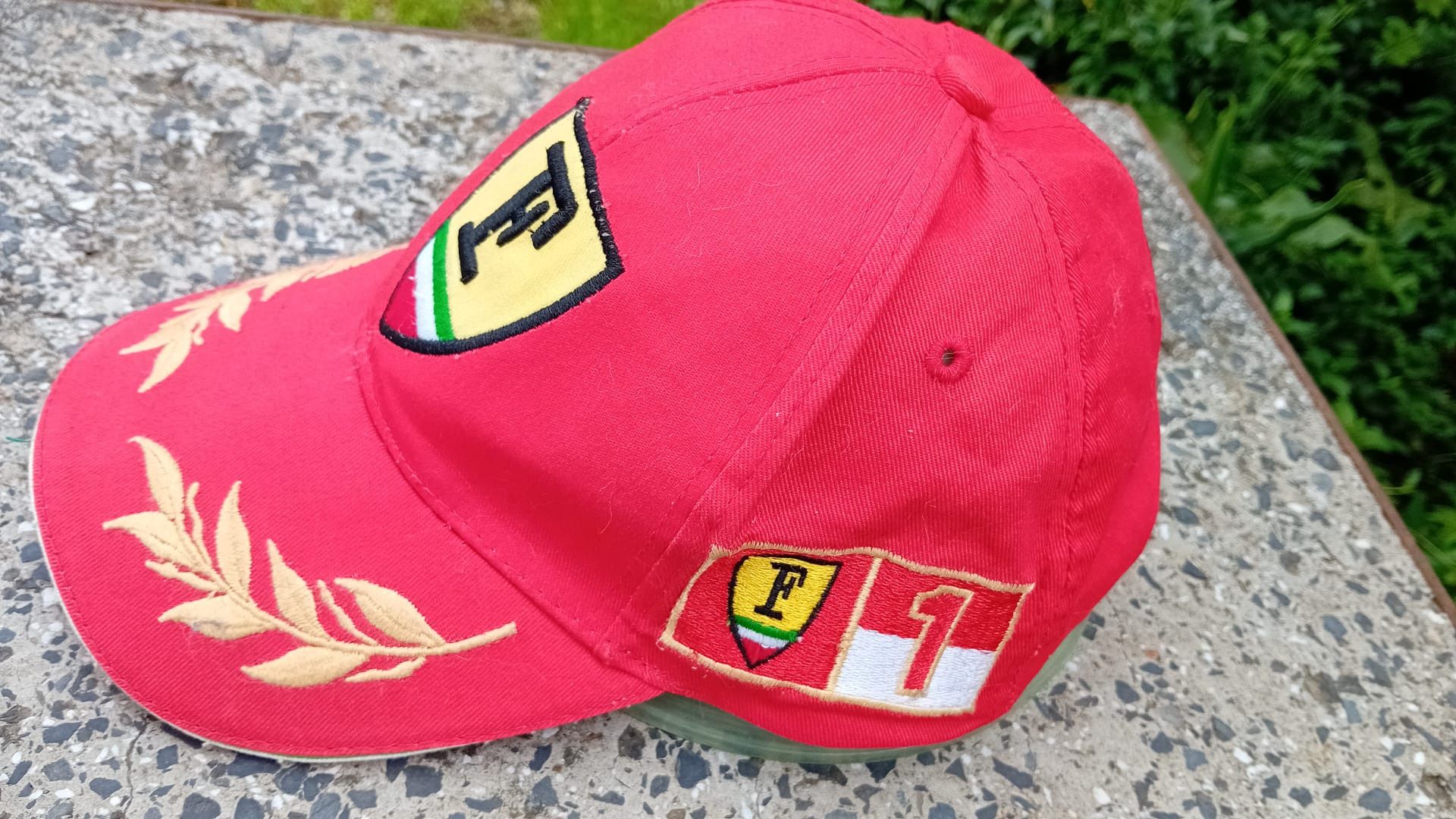 Formula 1 × Vintage Formula 1 Ferrari Vintage Racing Strapback Hat Size ONE SIZE - 3 Thumbnail