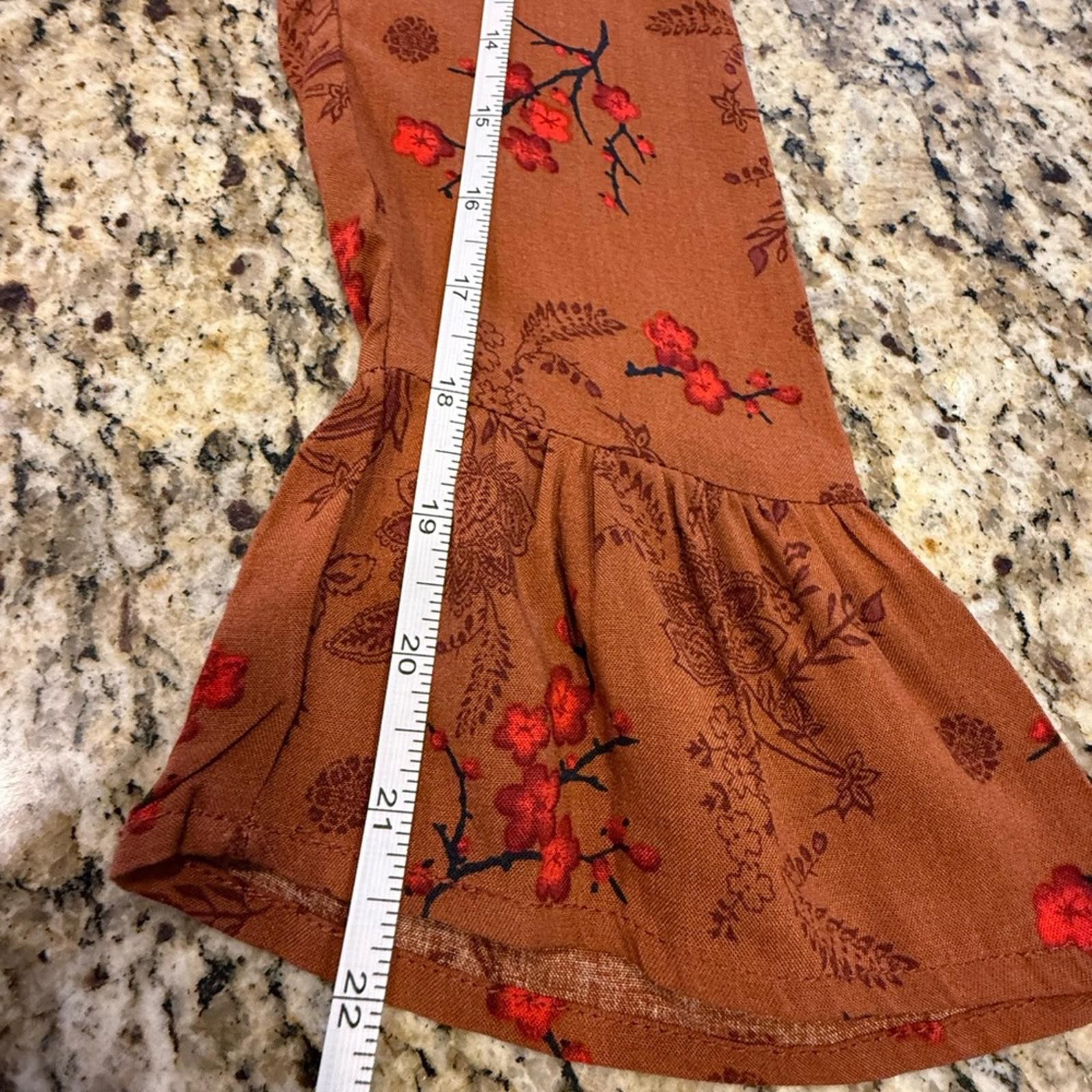 Other Hem & Thread brown red floral ruffled shoulder top SZ SM Size S / US 4 / IT 40 - 9 Thumbnail