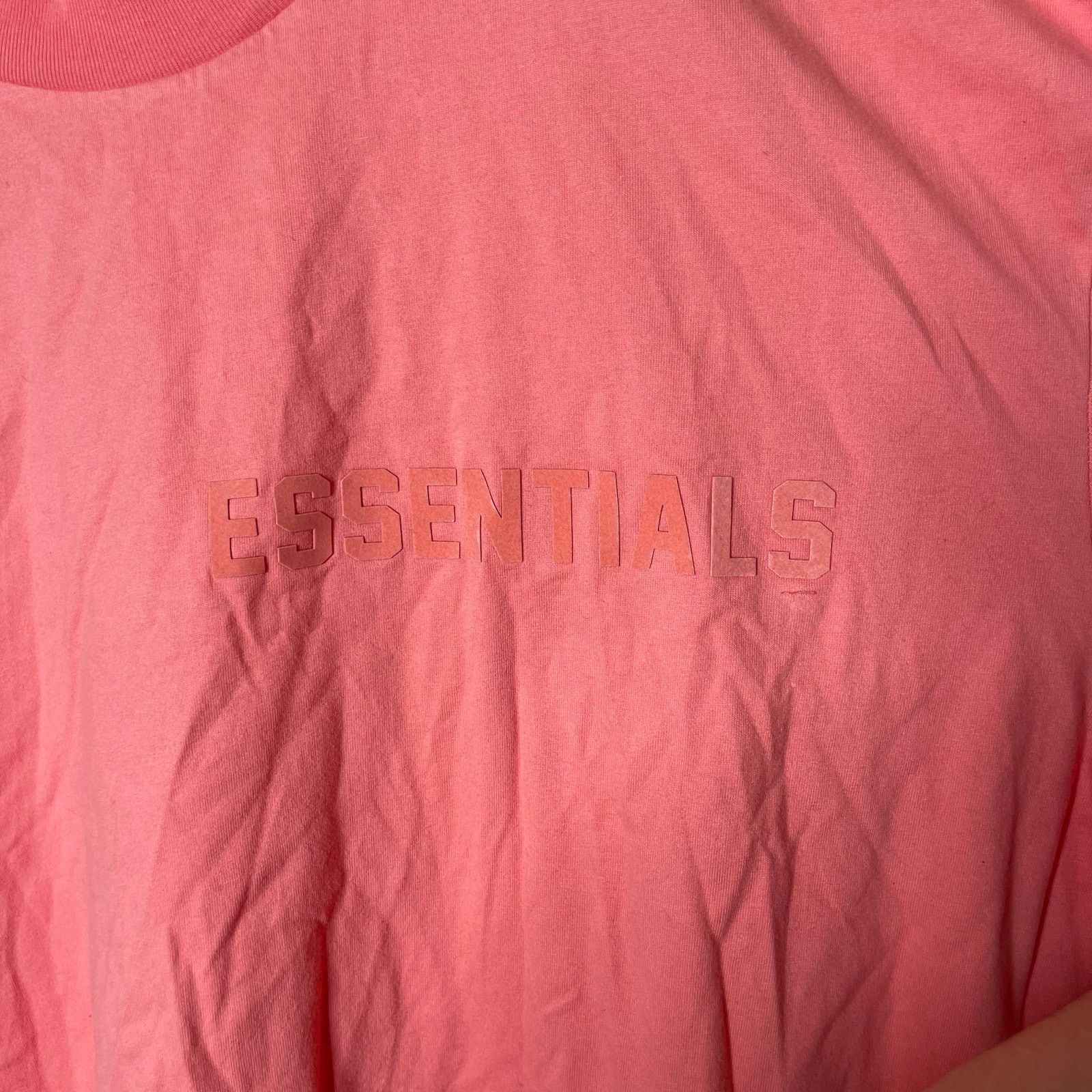Fear of God Essentials Fear Of God Mens T-Shirt Coral Pink sz XL Size US XL / EU 56 / 4 - 3 Thumbnail