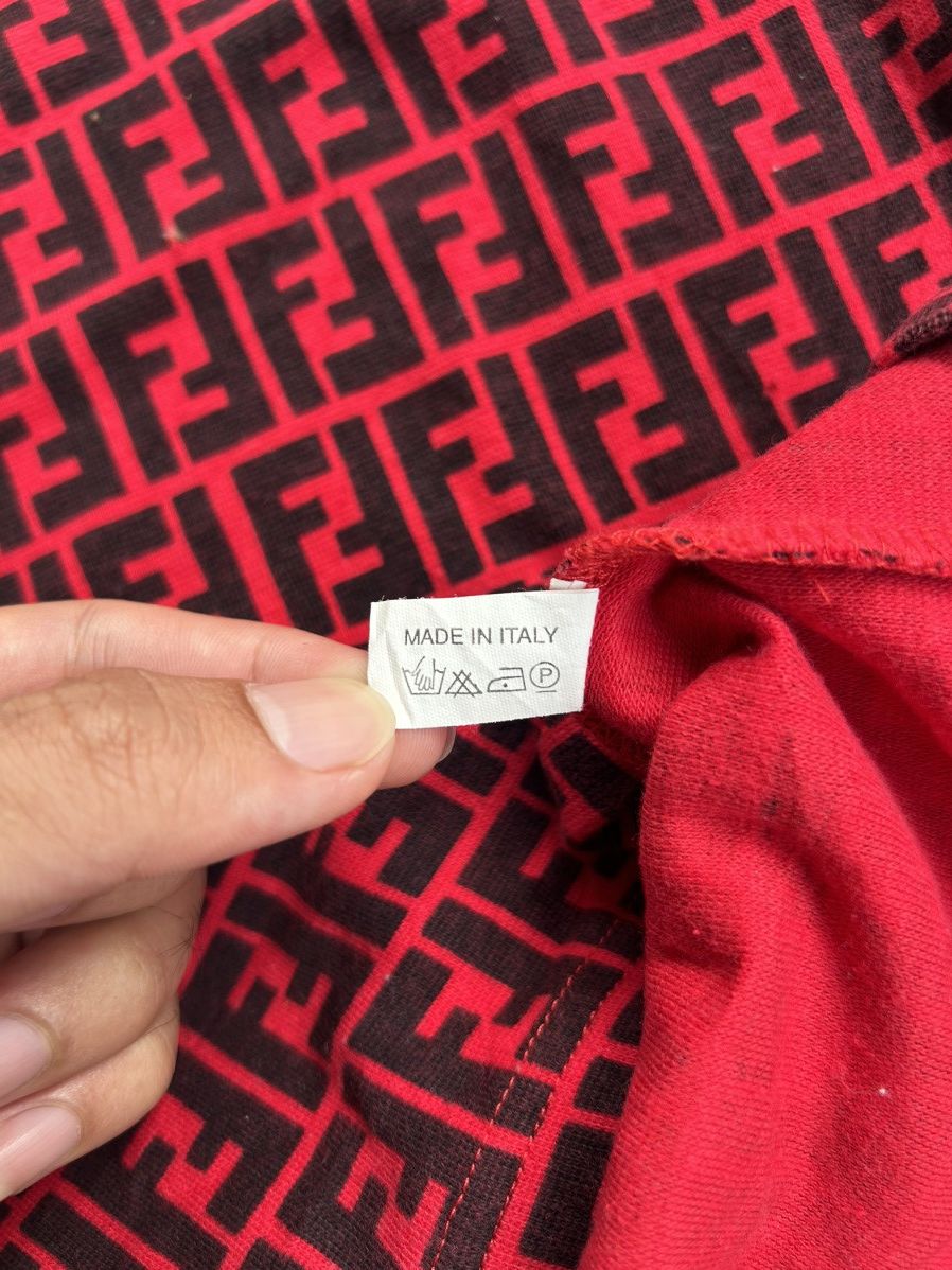 Fendi × Vintage 💥RARE💥Vintage Fendi Monogram Tshirt Size S / US 4 / IT 40 - 4 Thumbnail