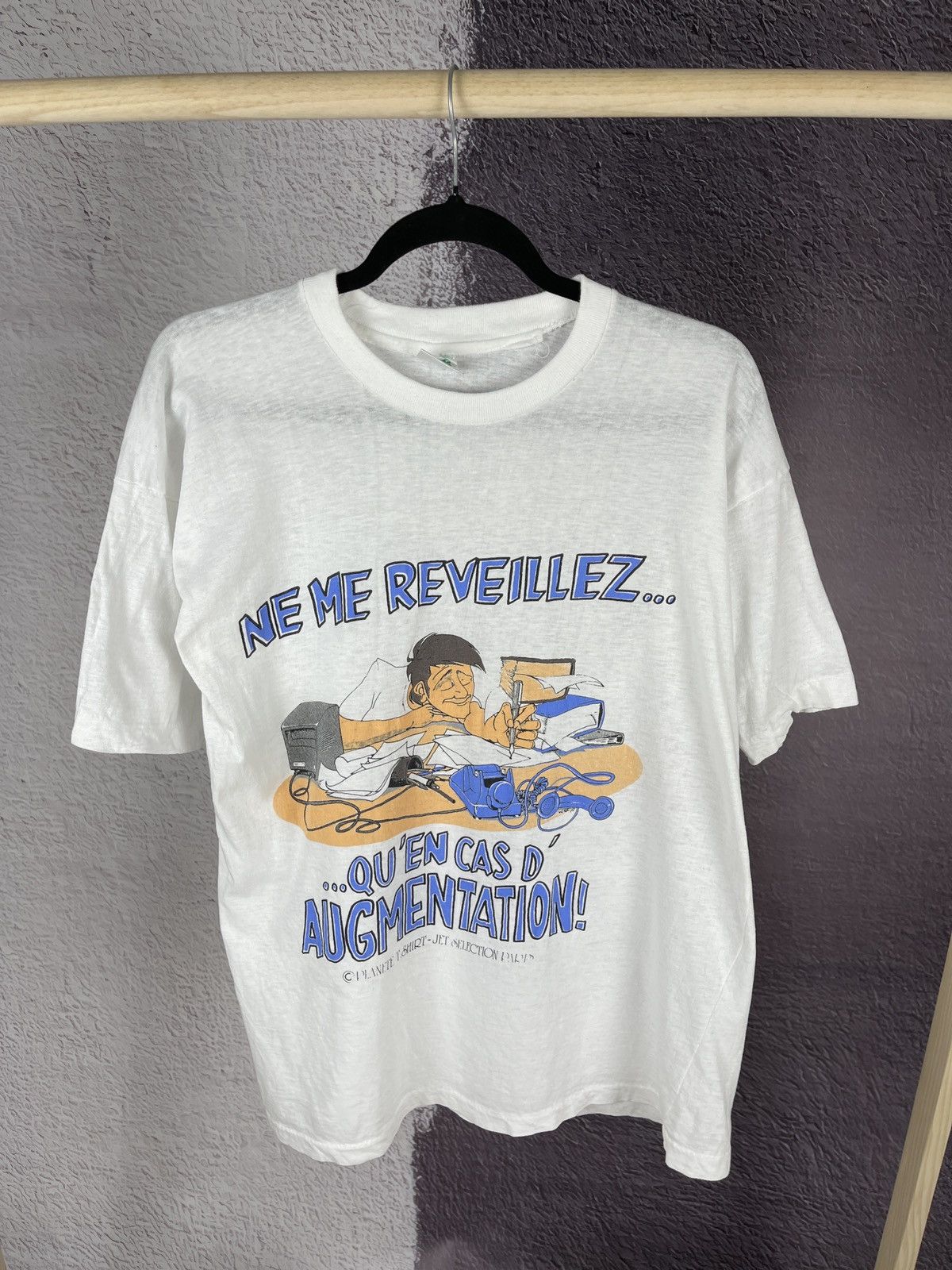 Vintage Vintage 90s Planete T-Shirt “ne me reveillez” tee shirt Size US S / EU 44-46 / 1 - 1 Thumbnail