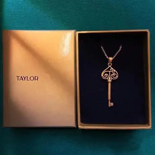 Vintage Official peripheral same love fearless key Vintage Necklace Size ONE SIZE - 2 Thumbnail