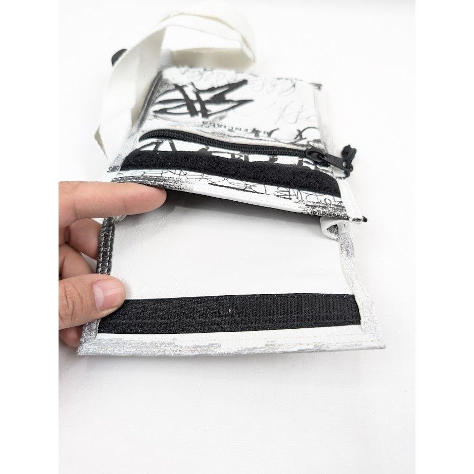 Balenciaga o1rshd1 Q:2 / Size: OS / Explorer Small Pouch Strap Graffiti Size ONE SIZE - 16 Thumbnail