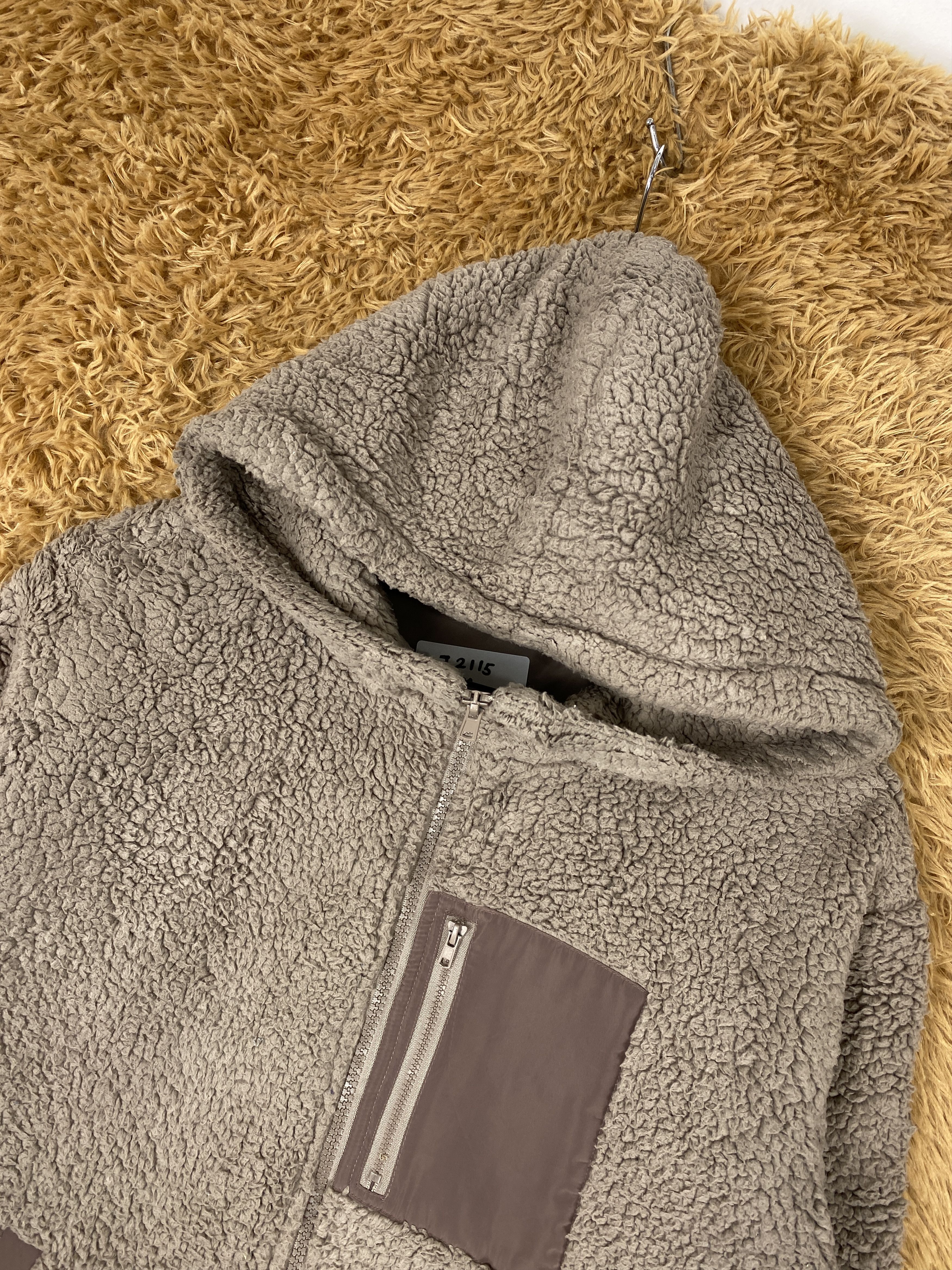 Japanese Brand Vintage Japanese Brand Hoodie Fleece Jacket J2115 Size US S / EU 44-46 / 1 - 2 Thumbnail