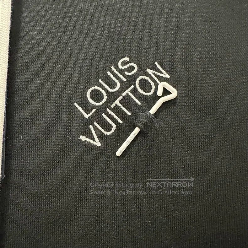Louis Vuitton Louis Vuitton Pin Embroidered Hoodie Size US S / EU 44-46 / 1 - 3 Thumbnail
