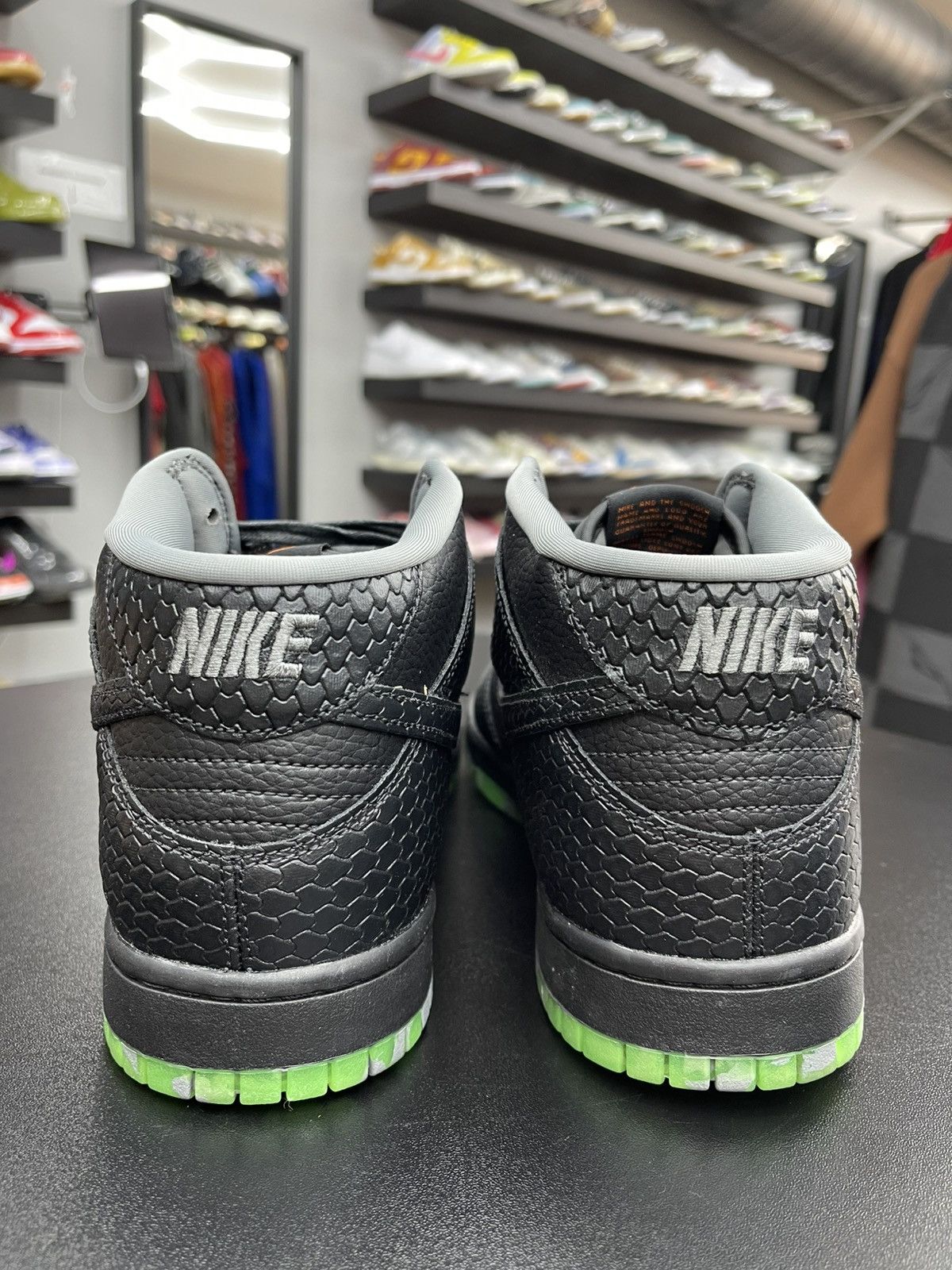 Nike Size 11 - Nike Dunk Mid Halloween Headless Horseman Size US 11 / EU 44 - 4 Thumbnail