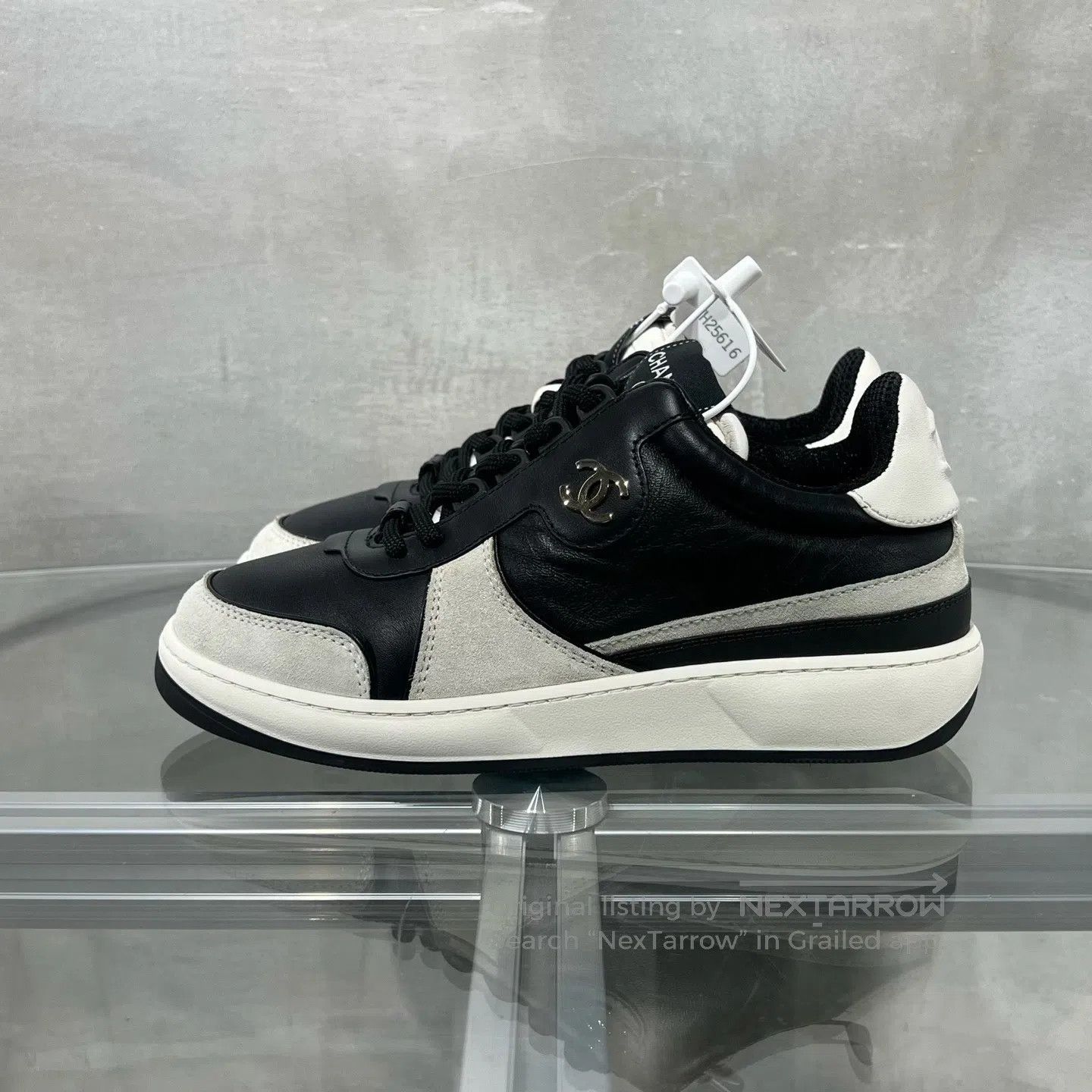 Chanel Chanel 23C Black and White Double C Gold Label Sports Shoe Size US 5.5 / IT 35.5 - 3 Thumbnail