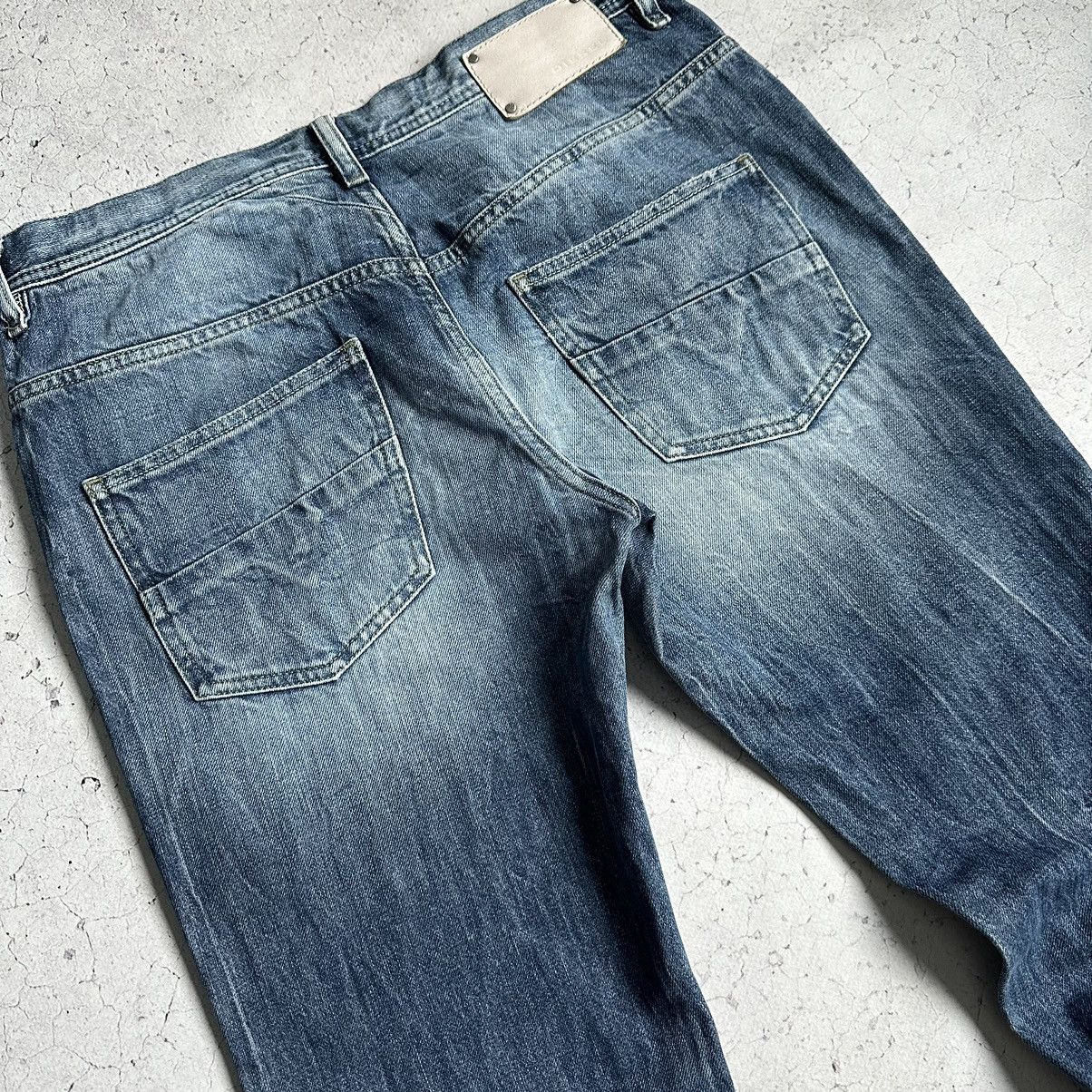 Diesel × Japanese Brand × Vintage VINTAGE DIESEL Y2K DISTRESSED DENIM JEANS PANTS 30x34 Size US 30 / EU 46 - 4 Thumbnail