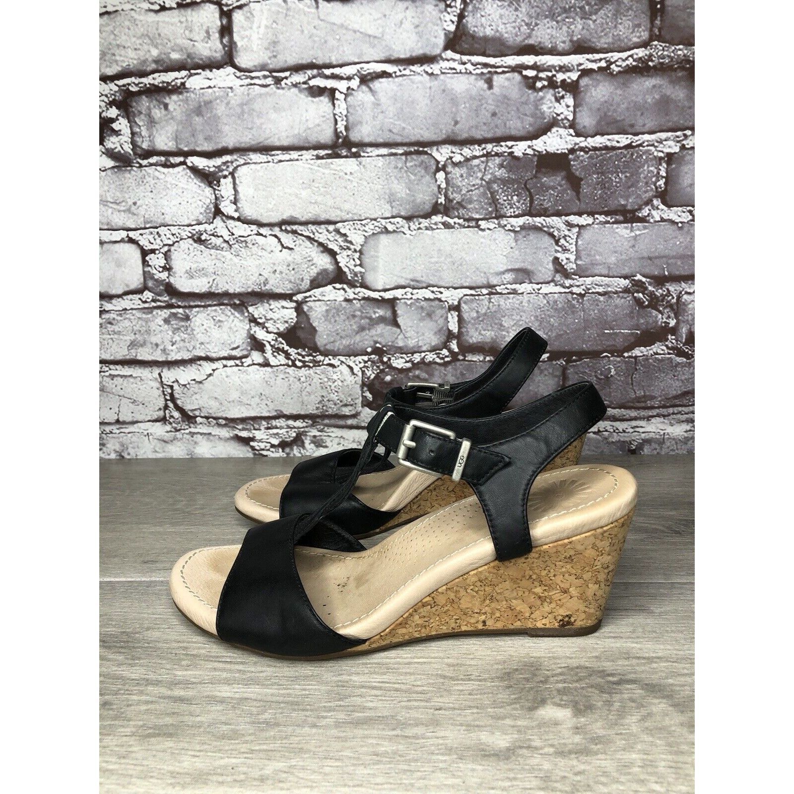 Ugg UGG Black Leather Casual Cork Wedge Ankle Strap Sandals Wome Size US 7 / IT 37 - 13 Thumbnail