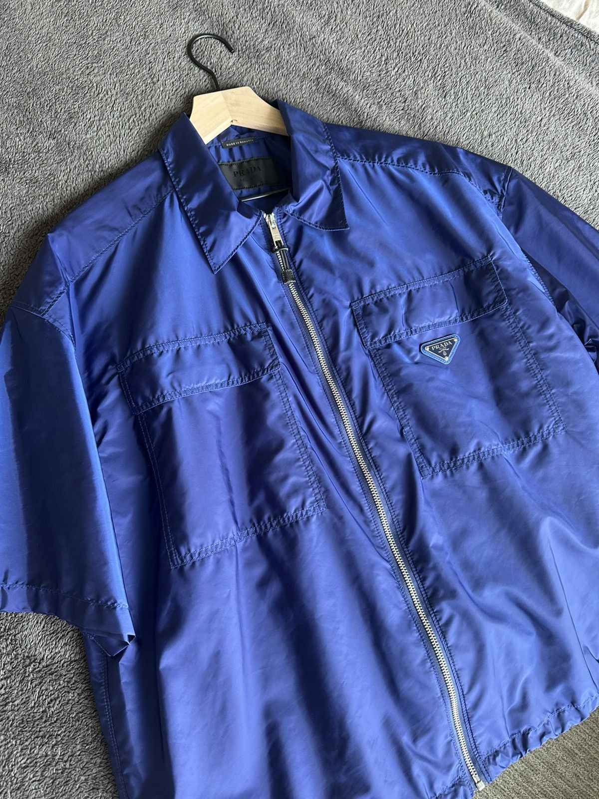 Prada Prada Short-Sleeve Re-Nylon Shirt in Navy Size US XS / EU 42 / 0 - 1 Thumbnail