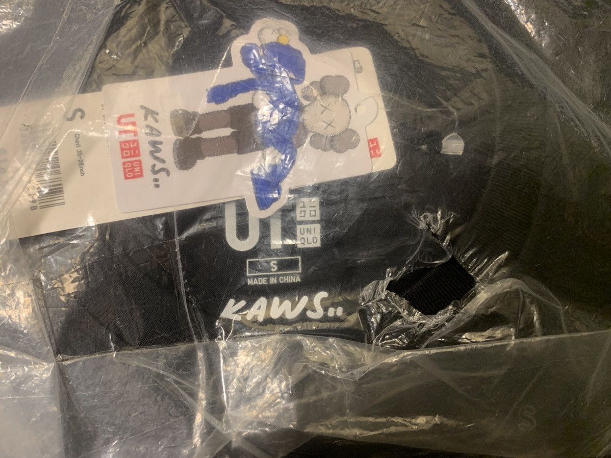 Kaws Kaws Summer Tee - Small Size US S / EU 44-46 / 1 - 3 Thumbnail