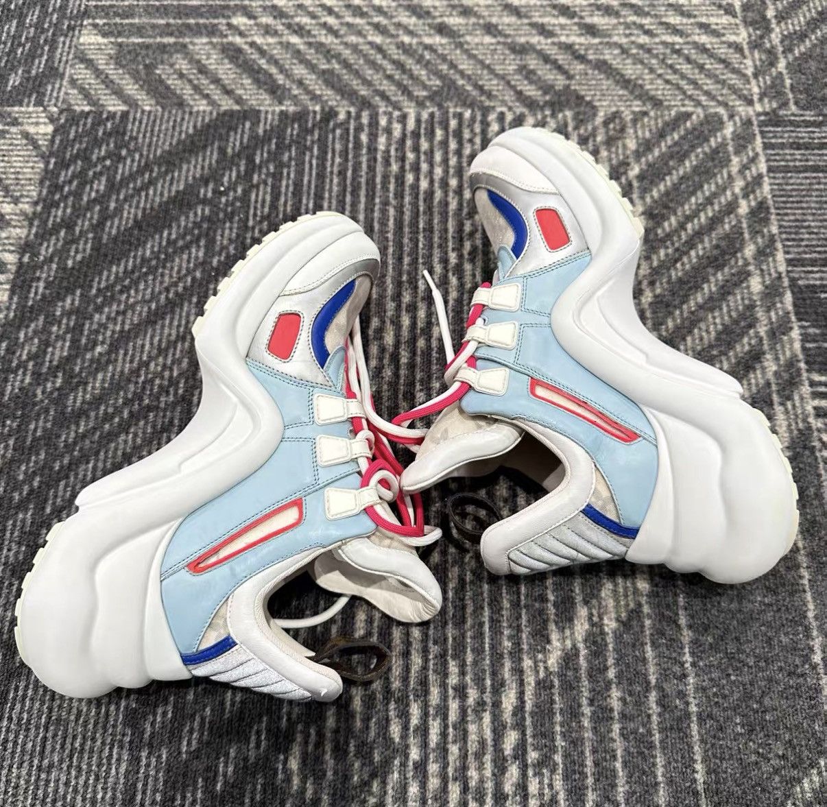 Louis Vuitton Louis Vuitton Archlight Pink White Blue J42 Size US 5.5 / IT 35.5 - 4 Thumbnail
