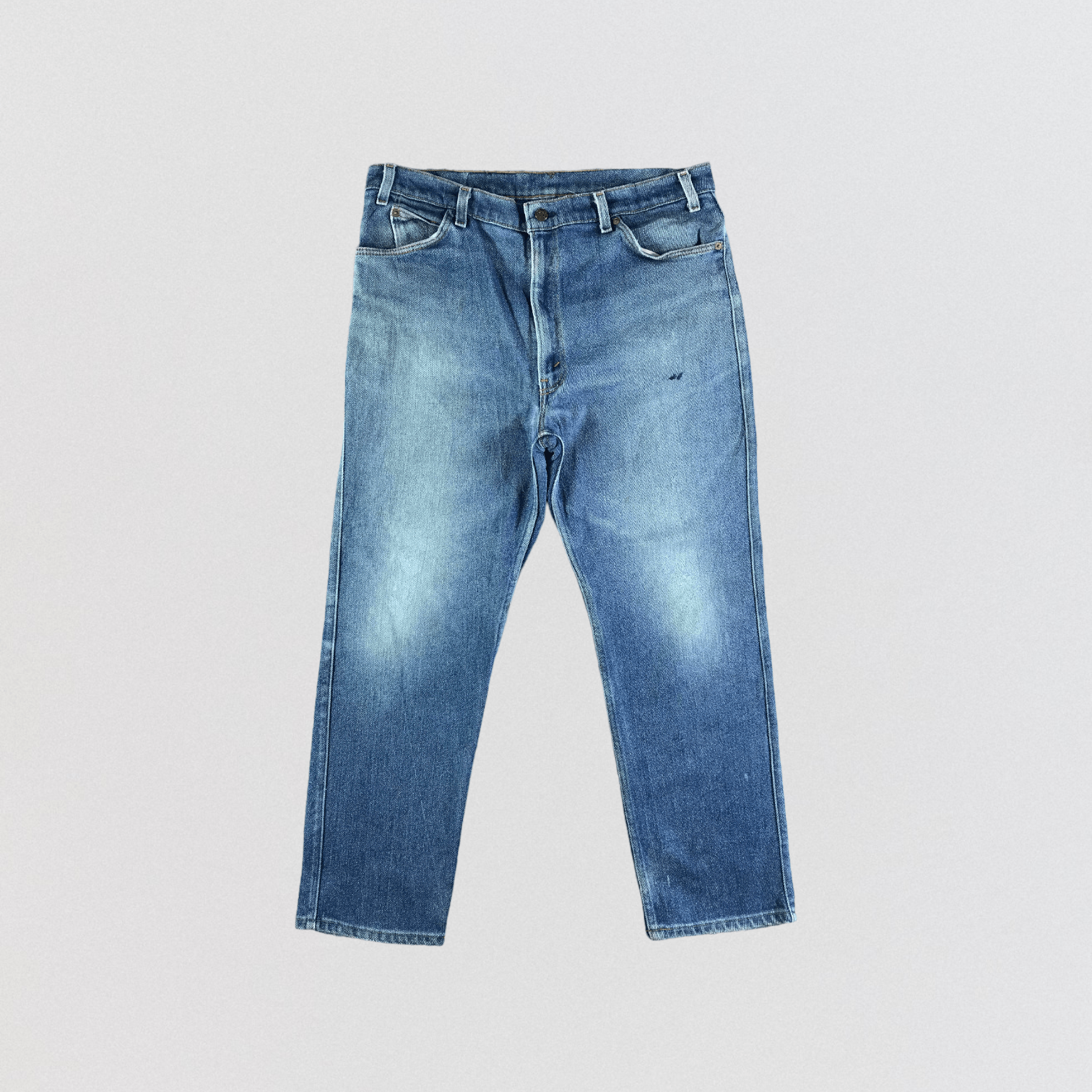 image of 90's Vintage Blue Wash Levis Jeans-Jm3460, Men's (Size 37)