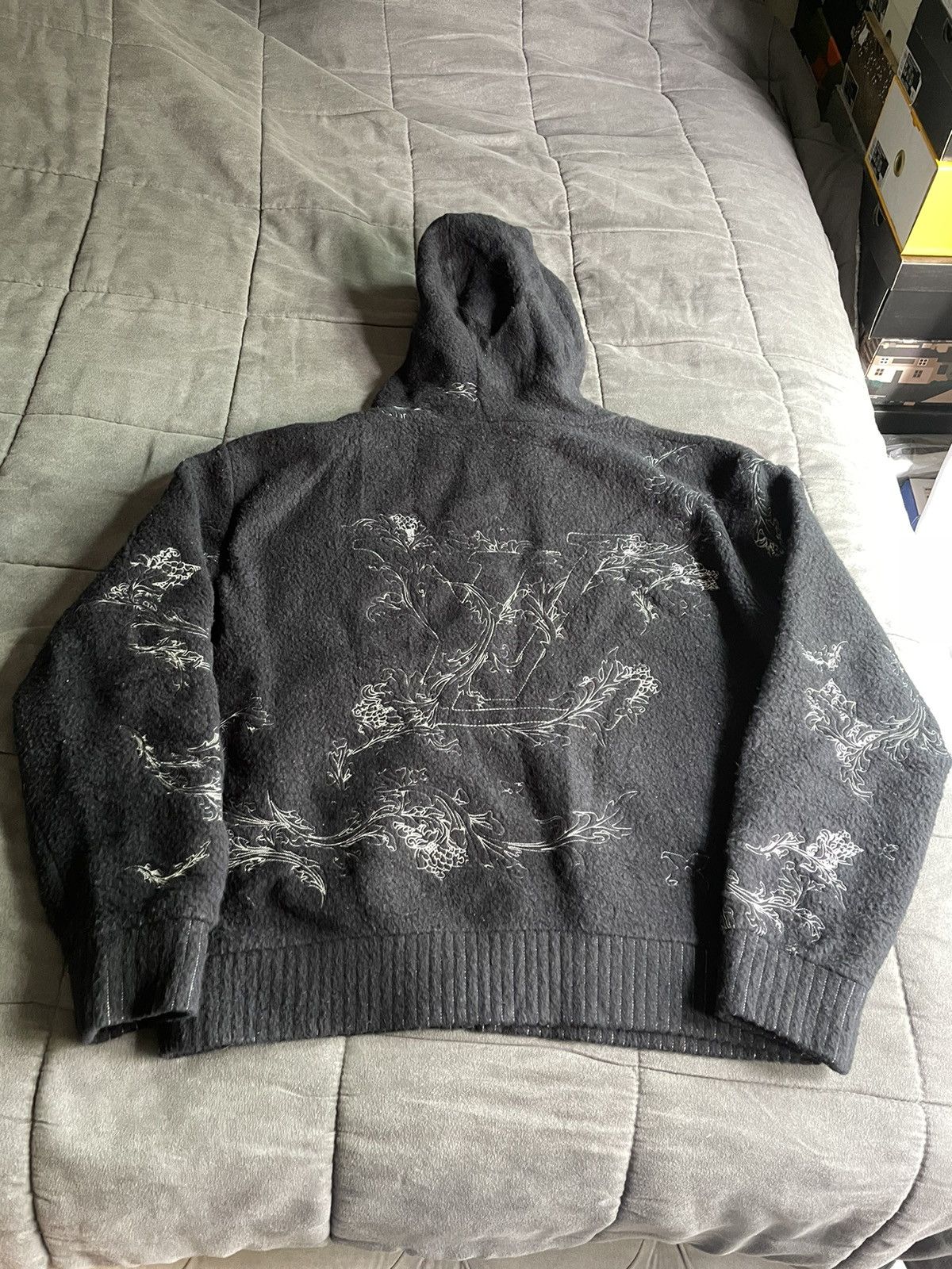 Louis Vuitton Louis Vuitton Flower Logo Embroidered Wool Hoodie Size US M / EU 48-50 / 2 - 2 Thumbnail