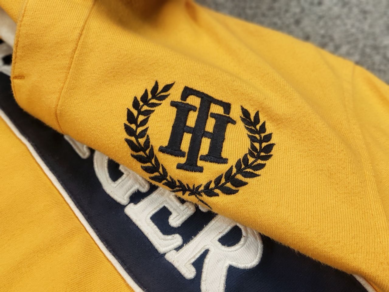 Tommy Hilfiger Vintage Tommy Hilfiger embroidered Yellow Rugby Long Sleeve Size US S / EU 44-46 / 1 - 18 Thumbnail