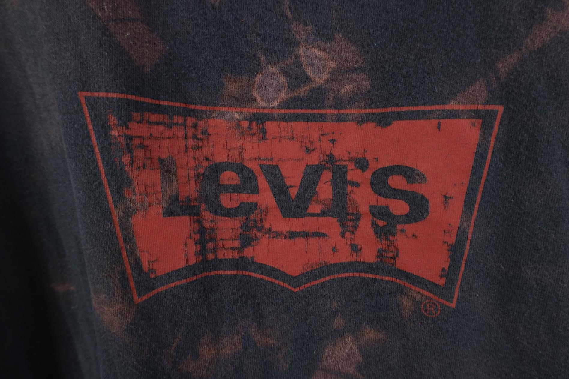 Levi's Vintage Y2K Levi's Center Logo Acid Wash T-Shirt Trippy Size US XL / EU 56 / 4 - 4 Thumbnail