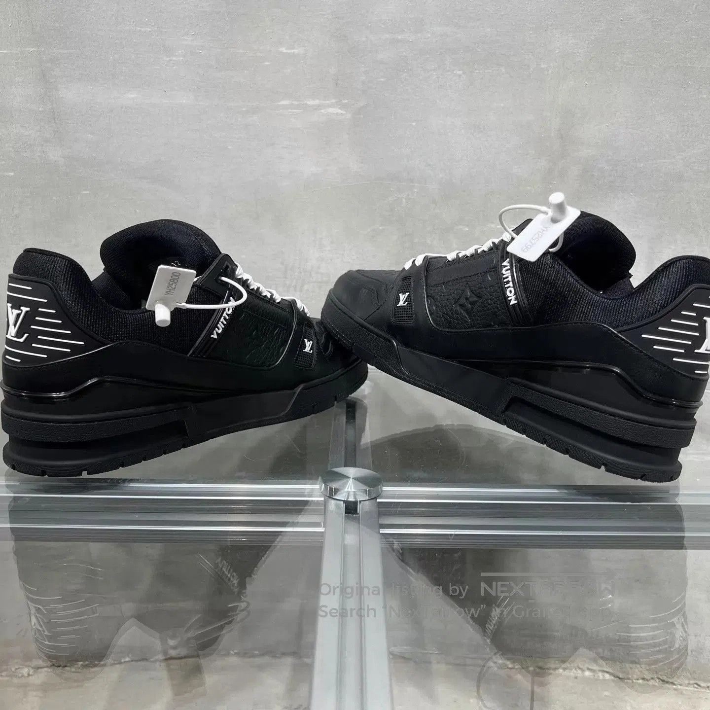Louis Vuitton Black Low-Top Sneakers Size 11. Size US 11 / EU 44 - 5 Thumbnail