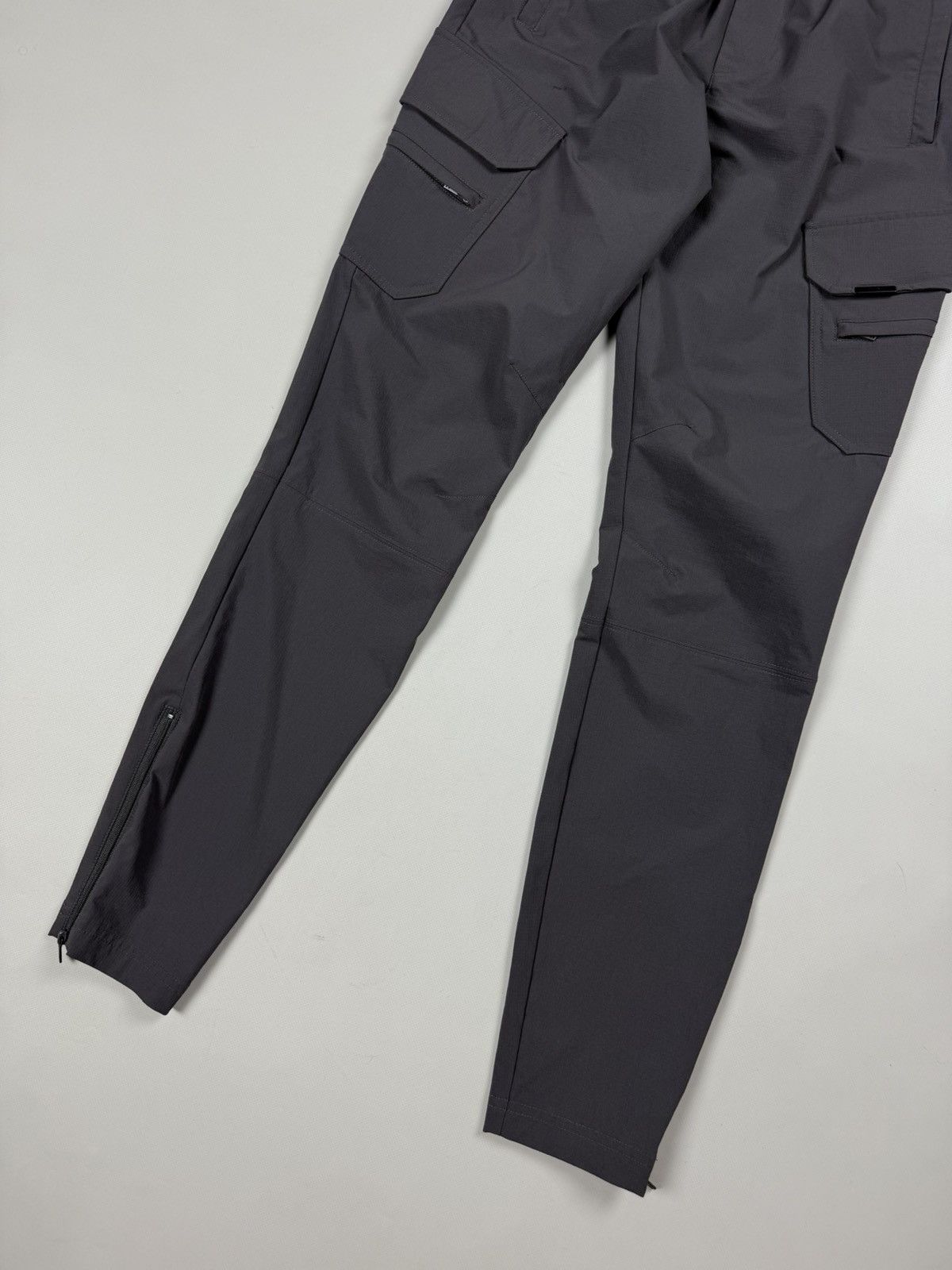 Represent Clo. 247 Represent Men’s Nylon Cargo Pants Joggers Size Xs Size US 28 / EU 44 - 5 Thumbnail
