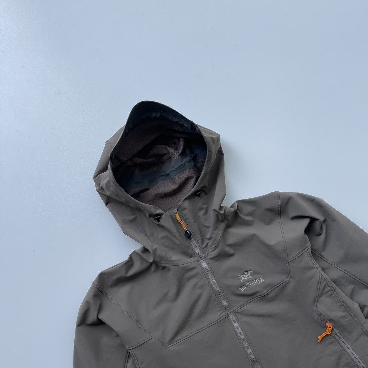 Arc'teryx Arcteryx Gamma LT SS15 Hooded Softshell Jacket Basalt Rare Size US M / EU 48-50 / 2 - 3 Thumbnail