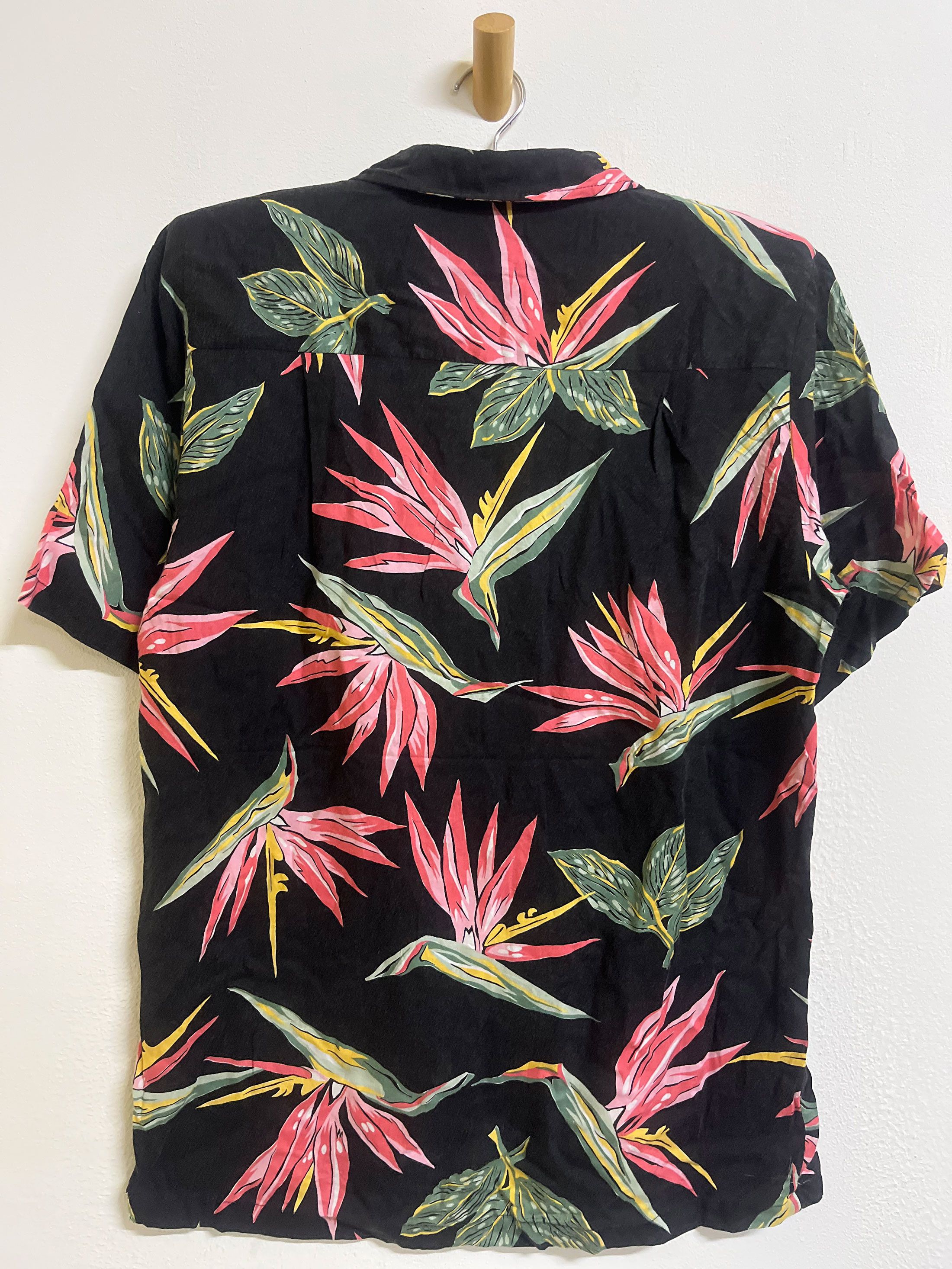 Paradise Found Open Collared Short Sleeve Hawaii Hawaiian Full Print Size US M / EU 48-50 / 2 - 3 Thumbnail