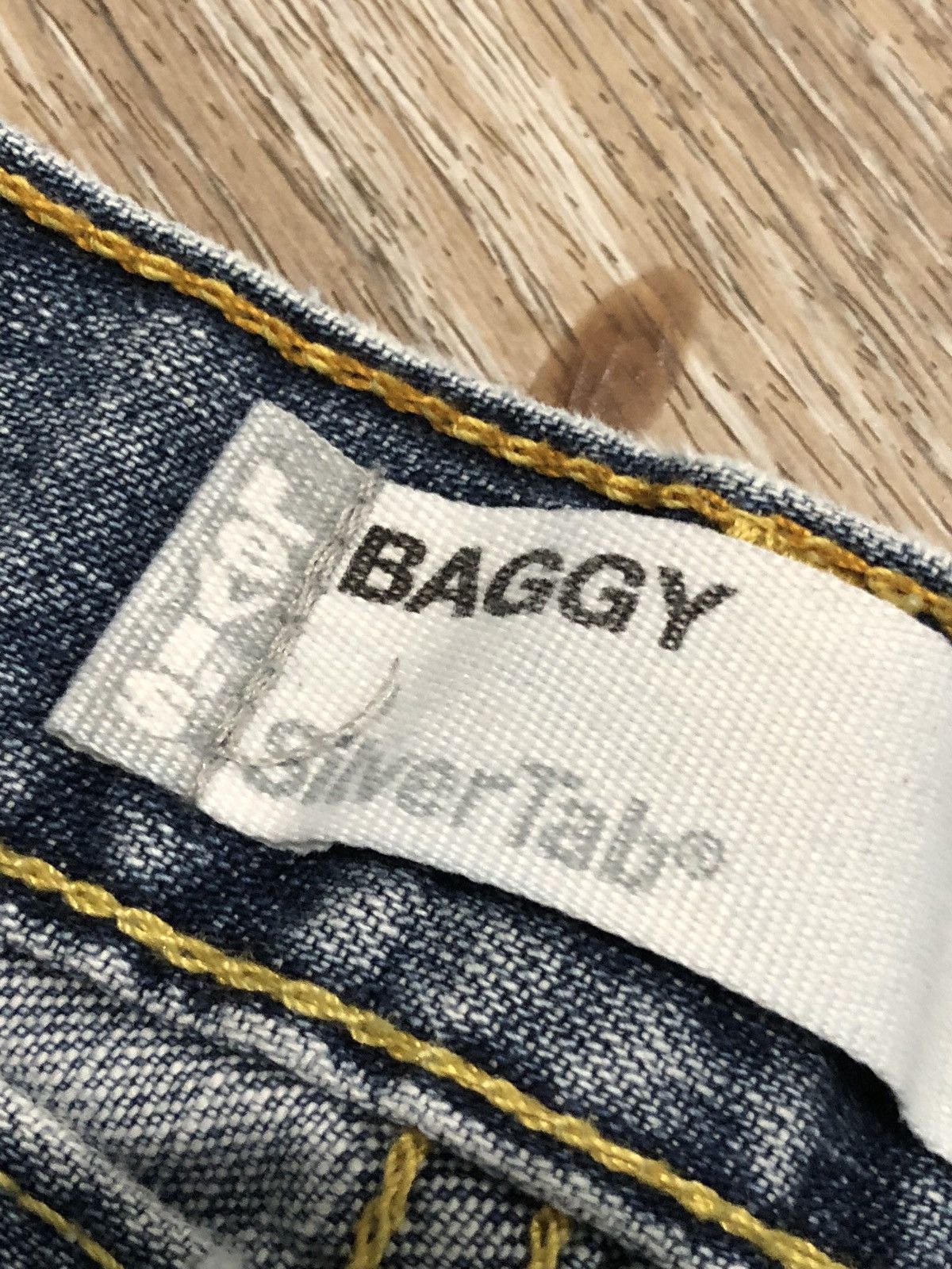 Levi's Vtg Y2K 2005 Levi’s SilverTab Baggy Jean Shorts Size US 32 / EU 48 - 7 Thumbnail