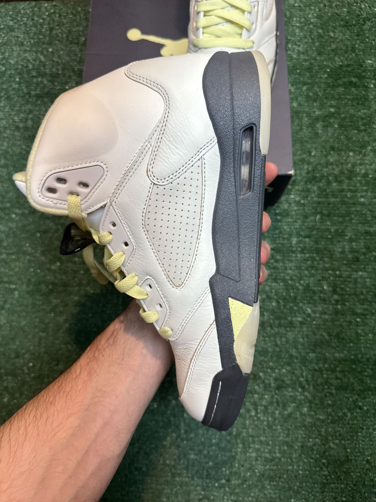 Jordan Brand Jordan Retro 5 Luminous Green Size 9M Size US 9 / EU 42 - 3 Thumbnail