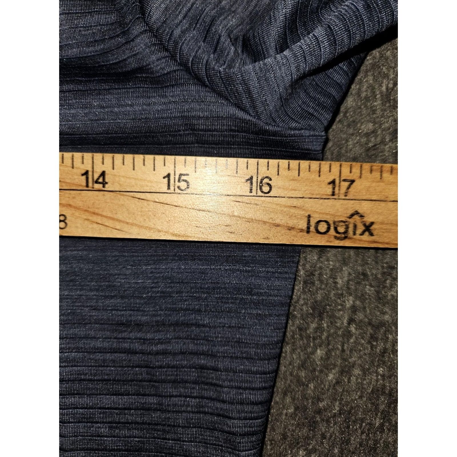 Athleta Athleta Shirt Womens Small Blue Long Sleeve Scoop Neck Stretch Athletic Top Size S / US 4 / IT 40 - 3 Thumbnail