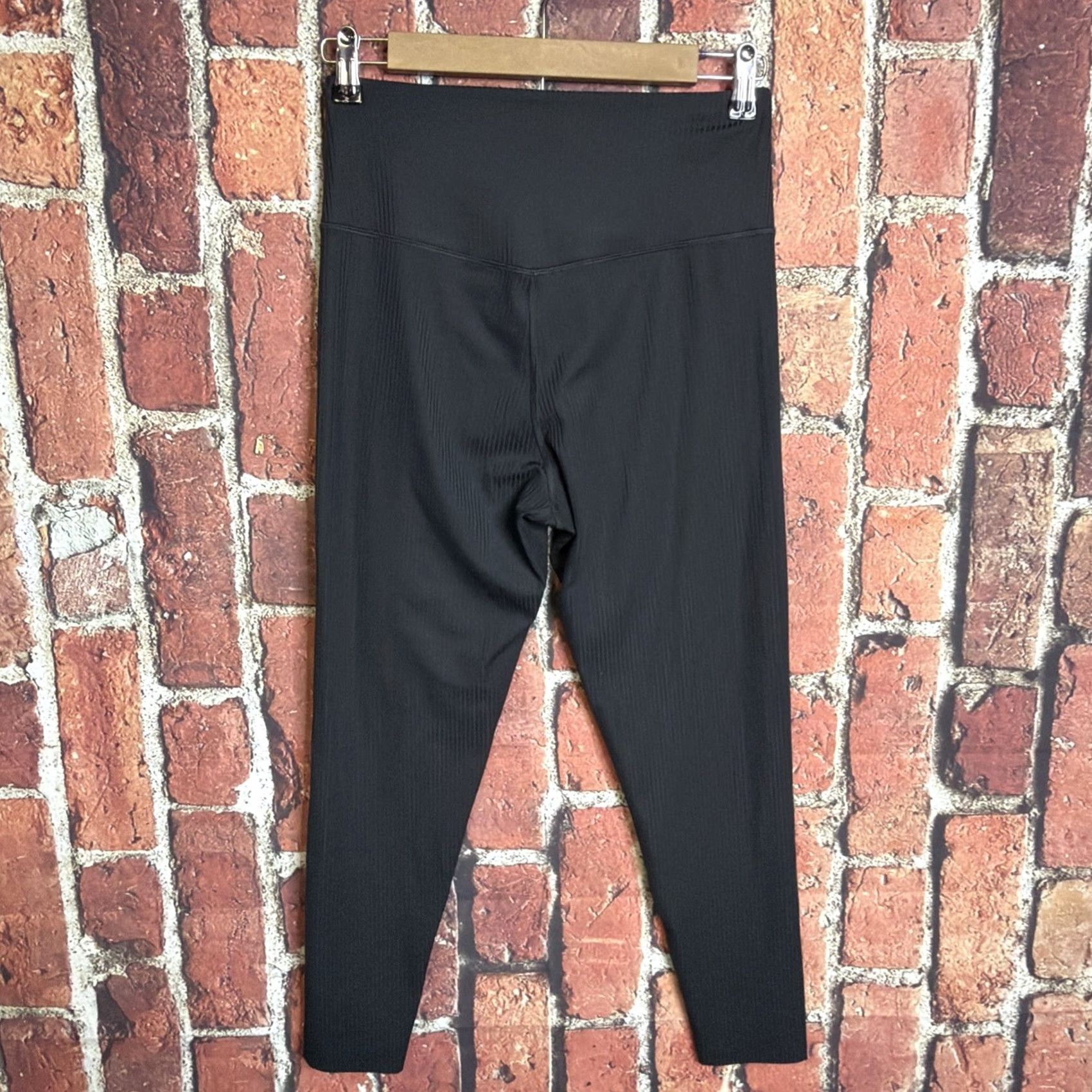 Girlfriend Collective Girlfriend Collective Black Ribbed High Rise Medium Black Leggings Leggings Women M Ribbed Pockets Activewear Size 32" / US 10 / IT 46 - 4 Thumbnail