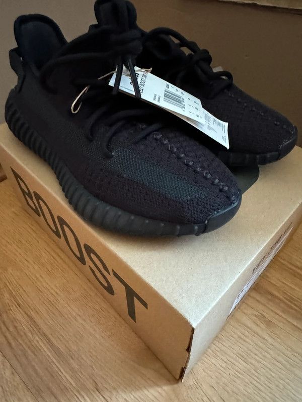 Kanye West × Yeezy Adidas Yeezy boost Yeezy 350 v2 onyx EU38 US5,5 Size US 5.5 / EU 38 - 1 Thumbnail