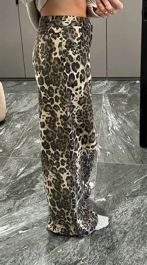 Designer Leopard Ripped Wide Leg Jeans Size 28" / US 6 / IT 42 - 4 Thumbnail