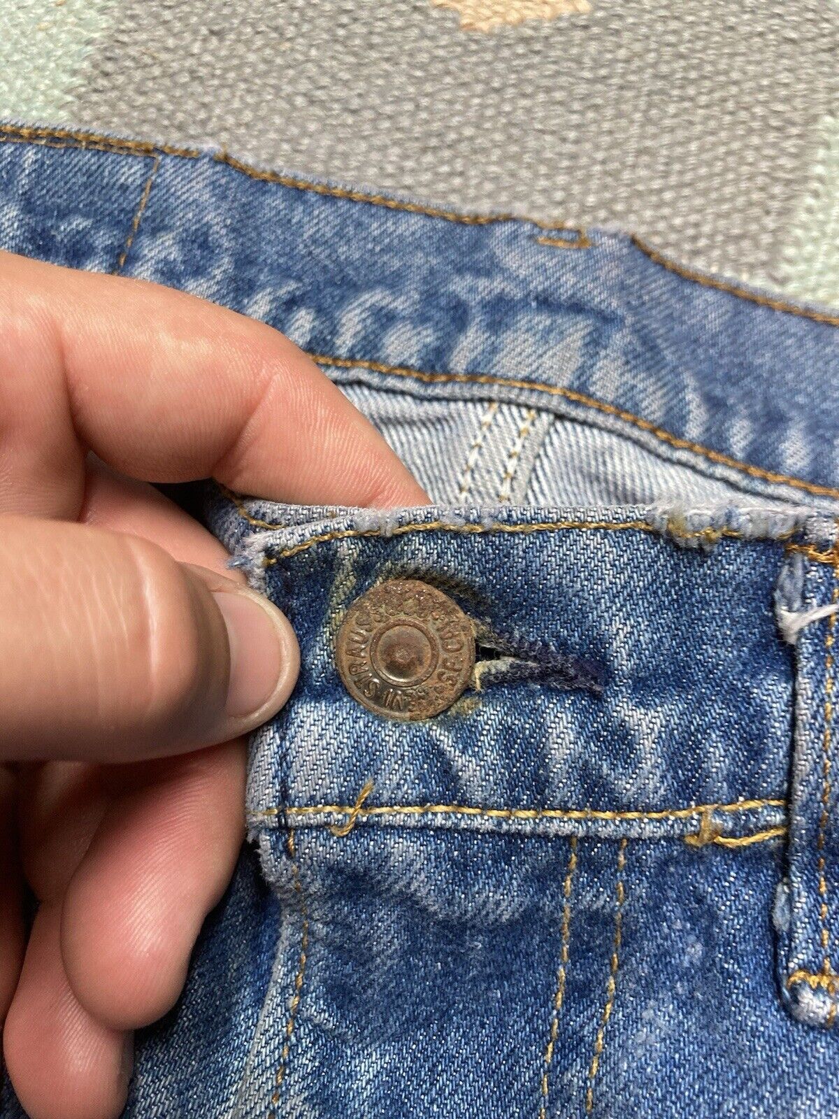 Levi's × Vintage 80s Levi’s 505 0216 xx jeans faded whiskers straight 32x33 Size US 32 / EU 48 - 9 Thumbnail