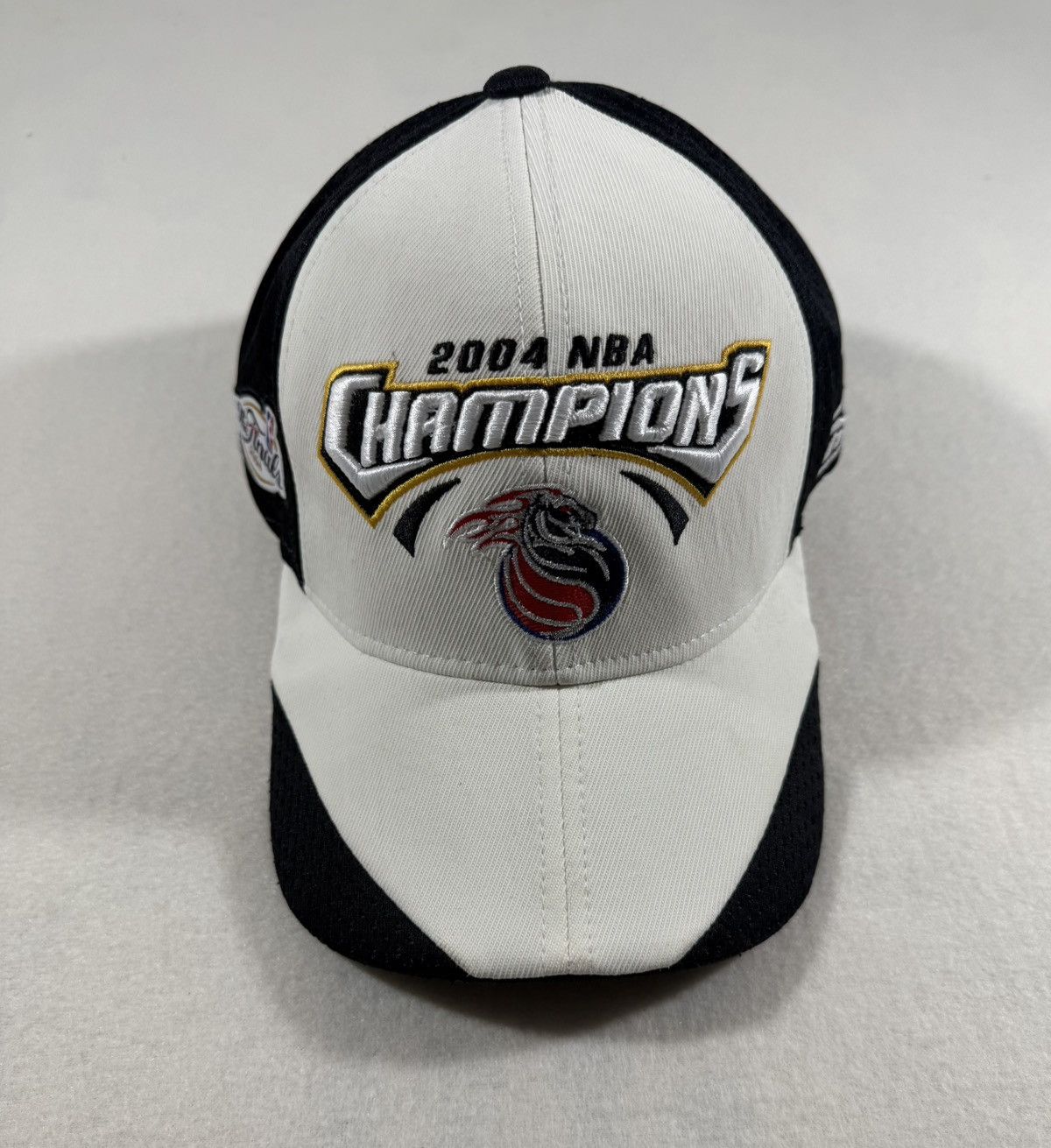 Reebok ‘04 Detroit Pistons Champions Reebok Locker Room Edition Size ONE SIZE - 1 Thumbnail
