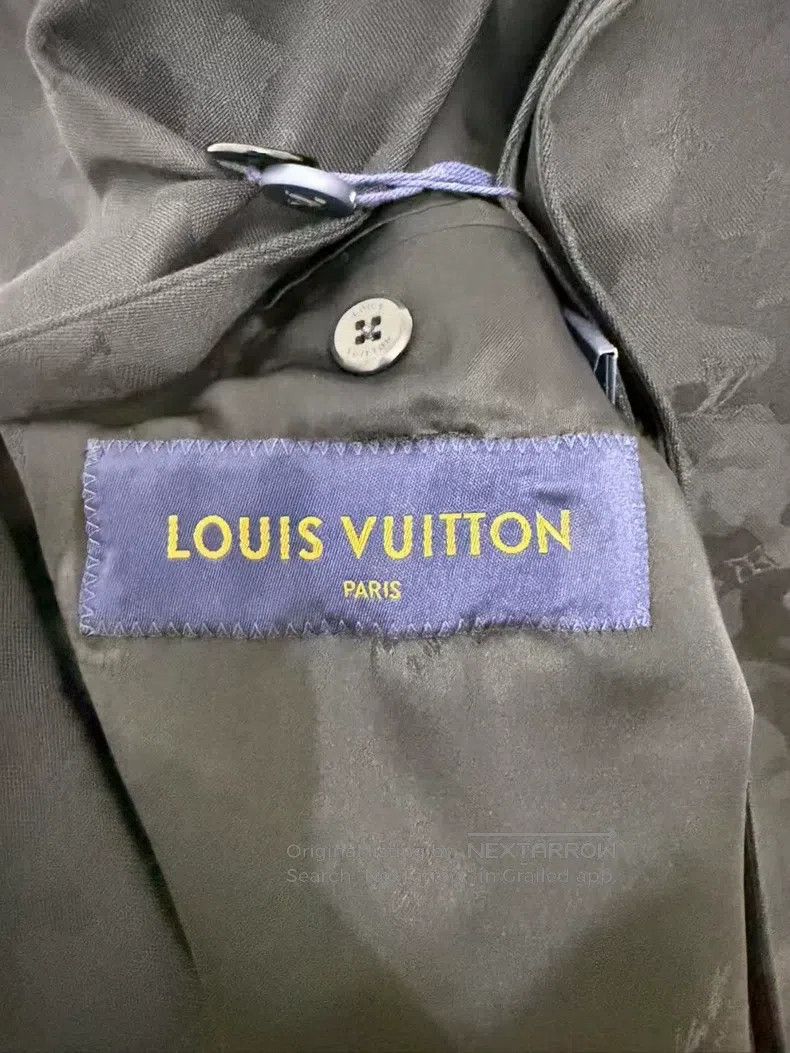 Louis Vuitton Louis Vuitton Black dark print embroidered logo jacket Size US L / EU 52-54 / 3 - 5 Thumbnail