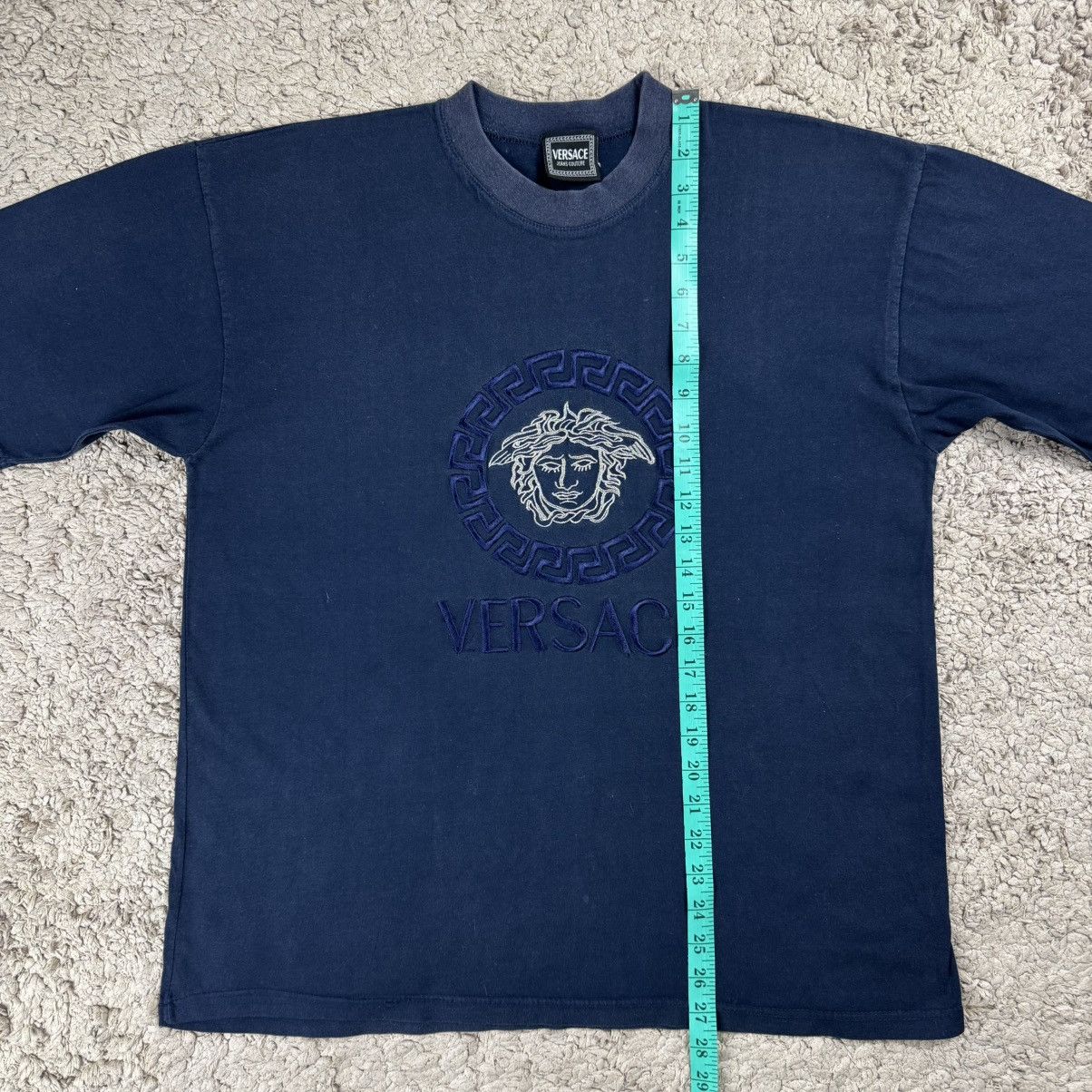 Versace Vintage Versace Embroidery Logo T-shirt Size US L / EU 52-54 / 3 - 13 Thumbnail