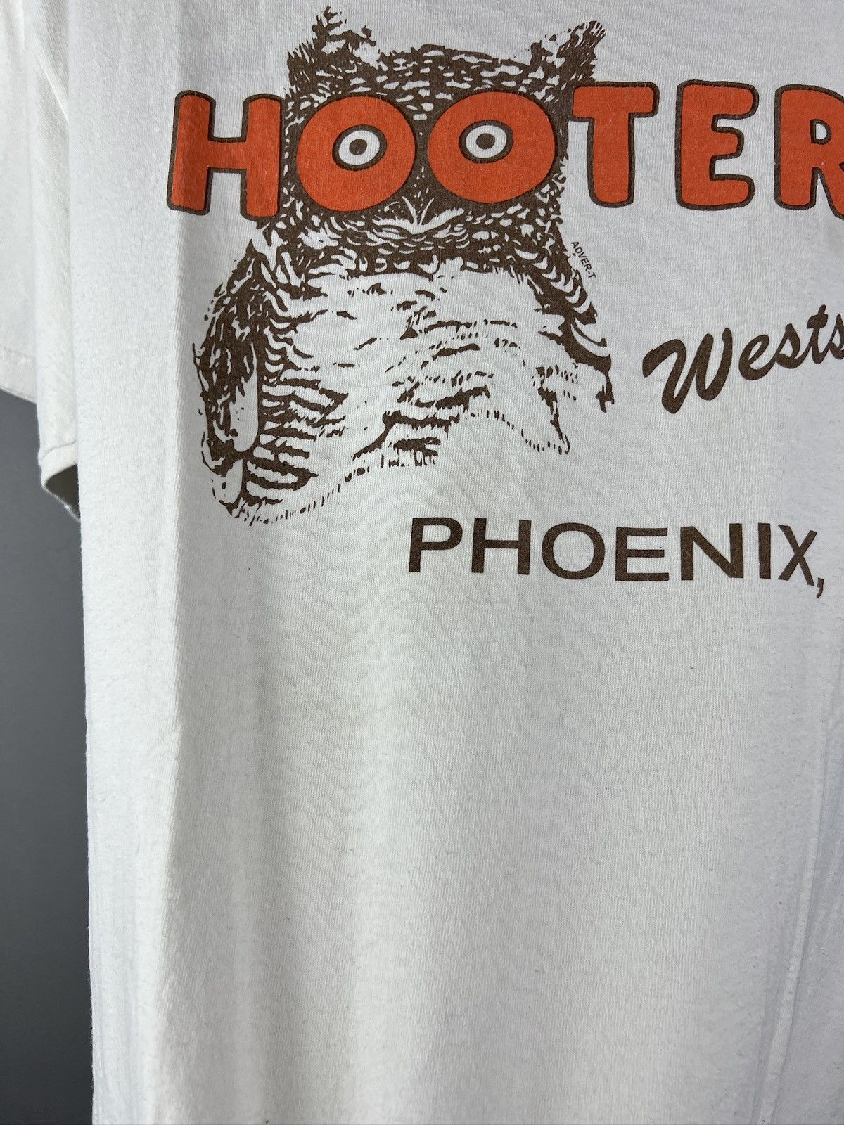 Vintage Vintage 2000s Hooters Westside Phoenix, AZ Licensed Adver-T Size US M / EU 48-50 / 2 - 8 Thumbnail