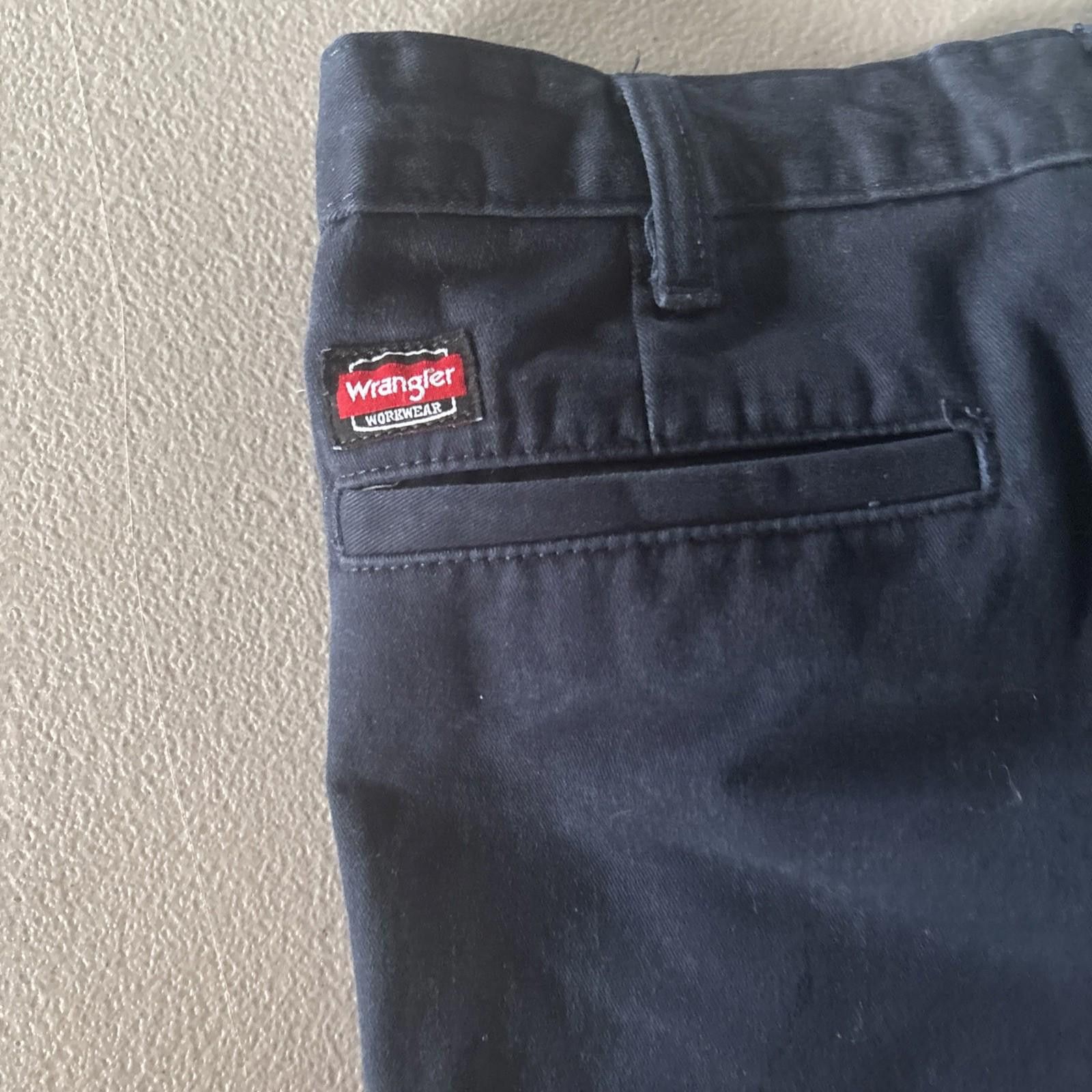 Wrangler Workwear by Wrangler Men's Work Pants Size 34X32 Blue Size US 34 / EU 50 - 7 Thumbnail
