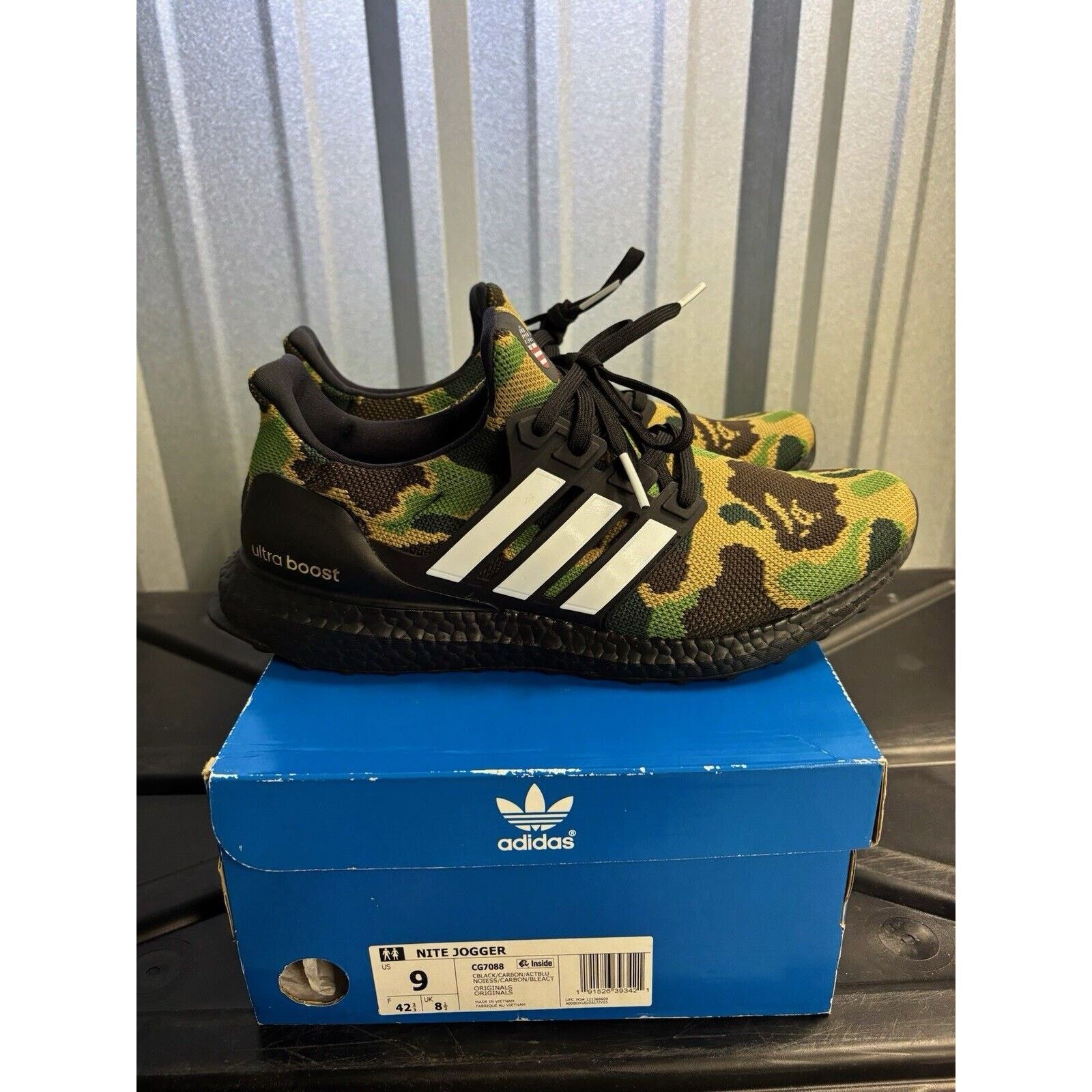 Adidas Size 9 adidas A Bathing Ape x UltraBoost Green Camo TRIED ON Size US 9 / EU 42 - 3 Thumbnail