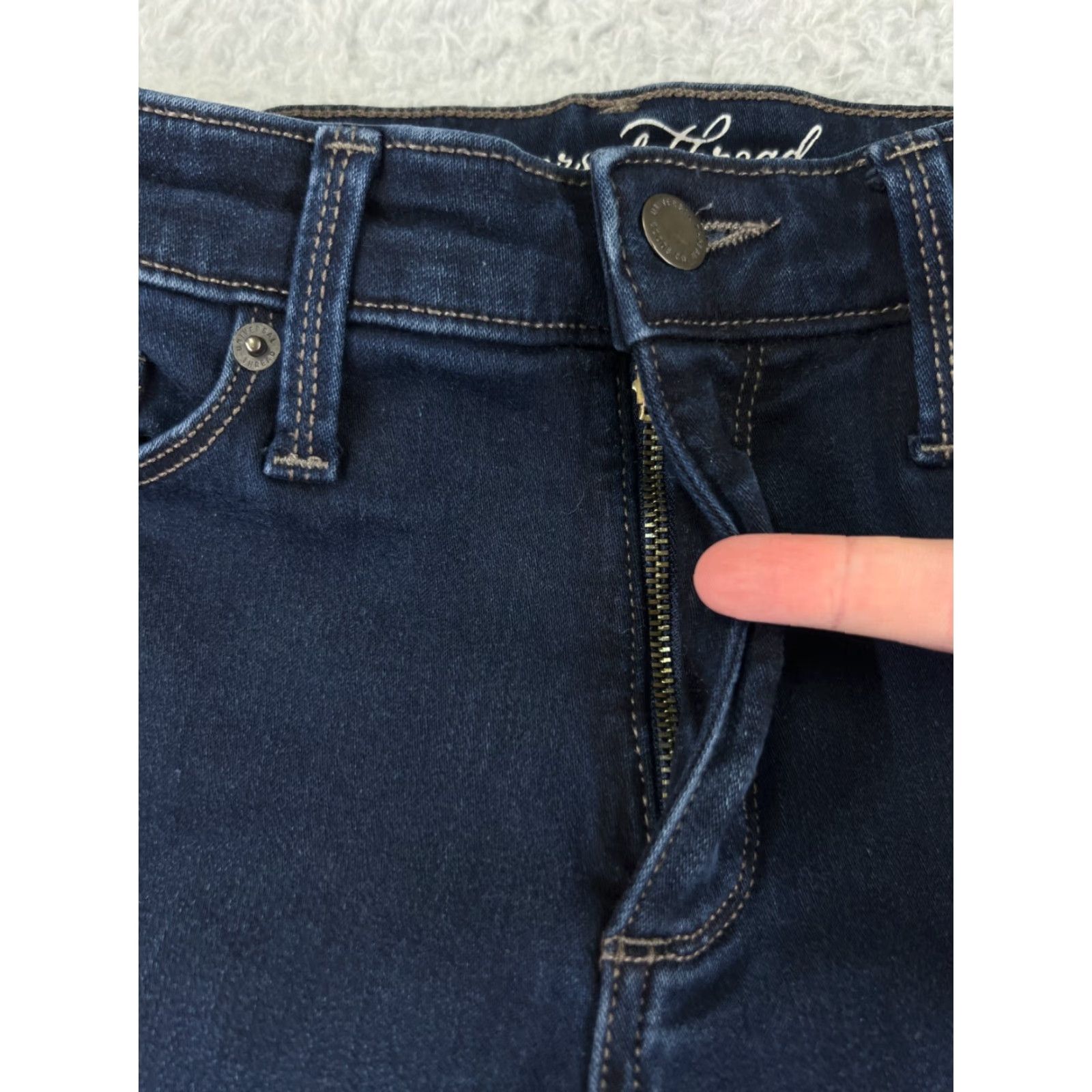 Vintage Universal Thread Jeans Women 2 Regular Blue Denim Flared Stretch Cotton Blend Dark Wash Womens Size 26" / US 2 / IT 38 - 5 Thumbnail