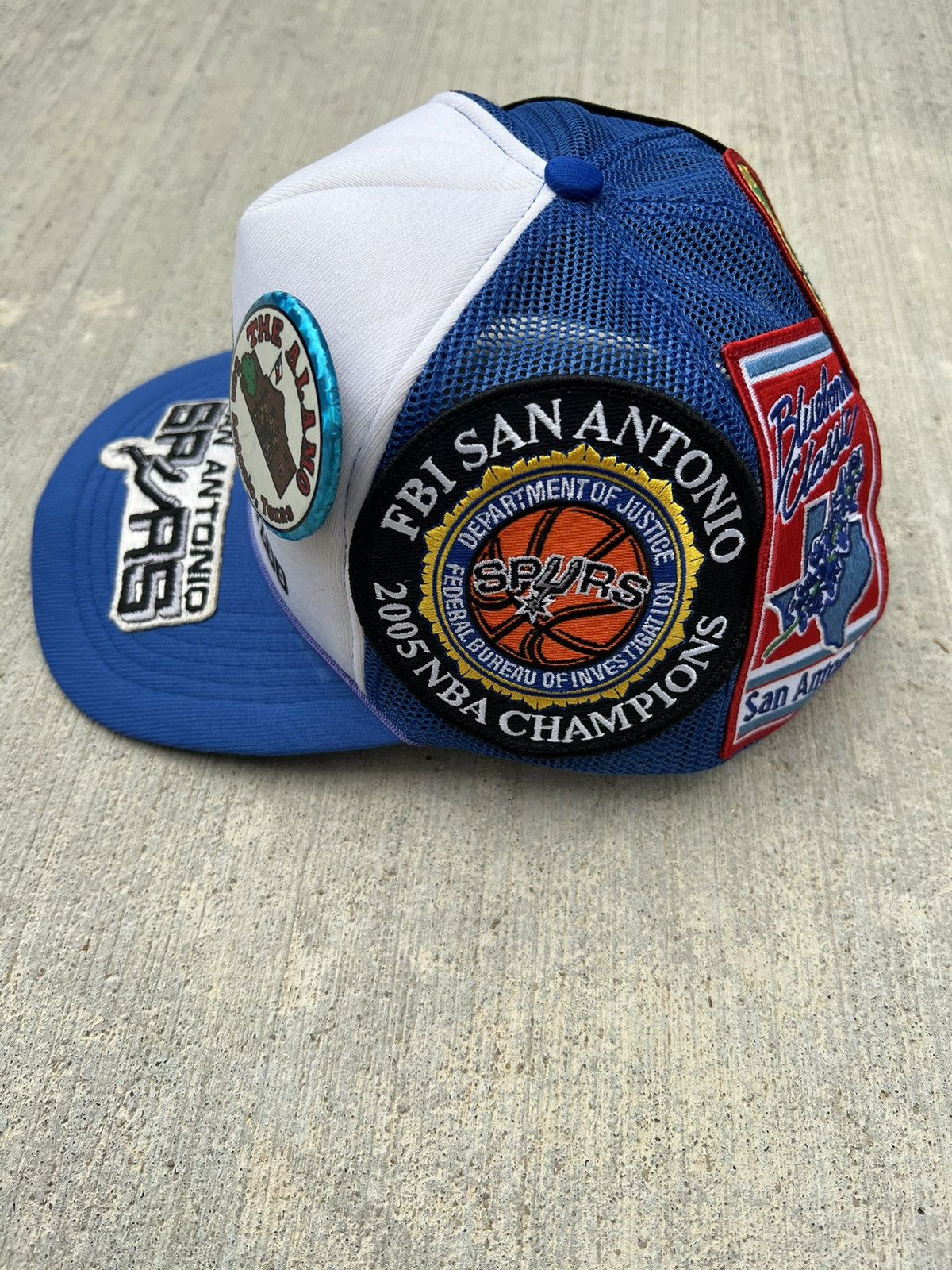 Vintage Vintage White And Blue Mesh Trucker Hat Size ONE SIZE - 2 Thumbnail