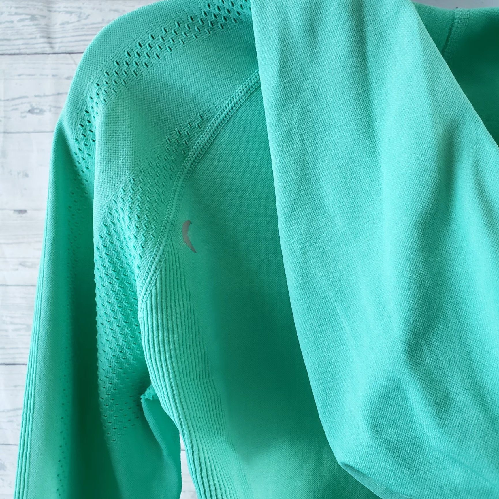 Vintage Zyia Hoodie Womens Perforated Sz M Green Mint Long Sleeve Pullover Activewear Size M / US 6-8 / IT 42-44 - 5 Thumbnail