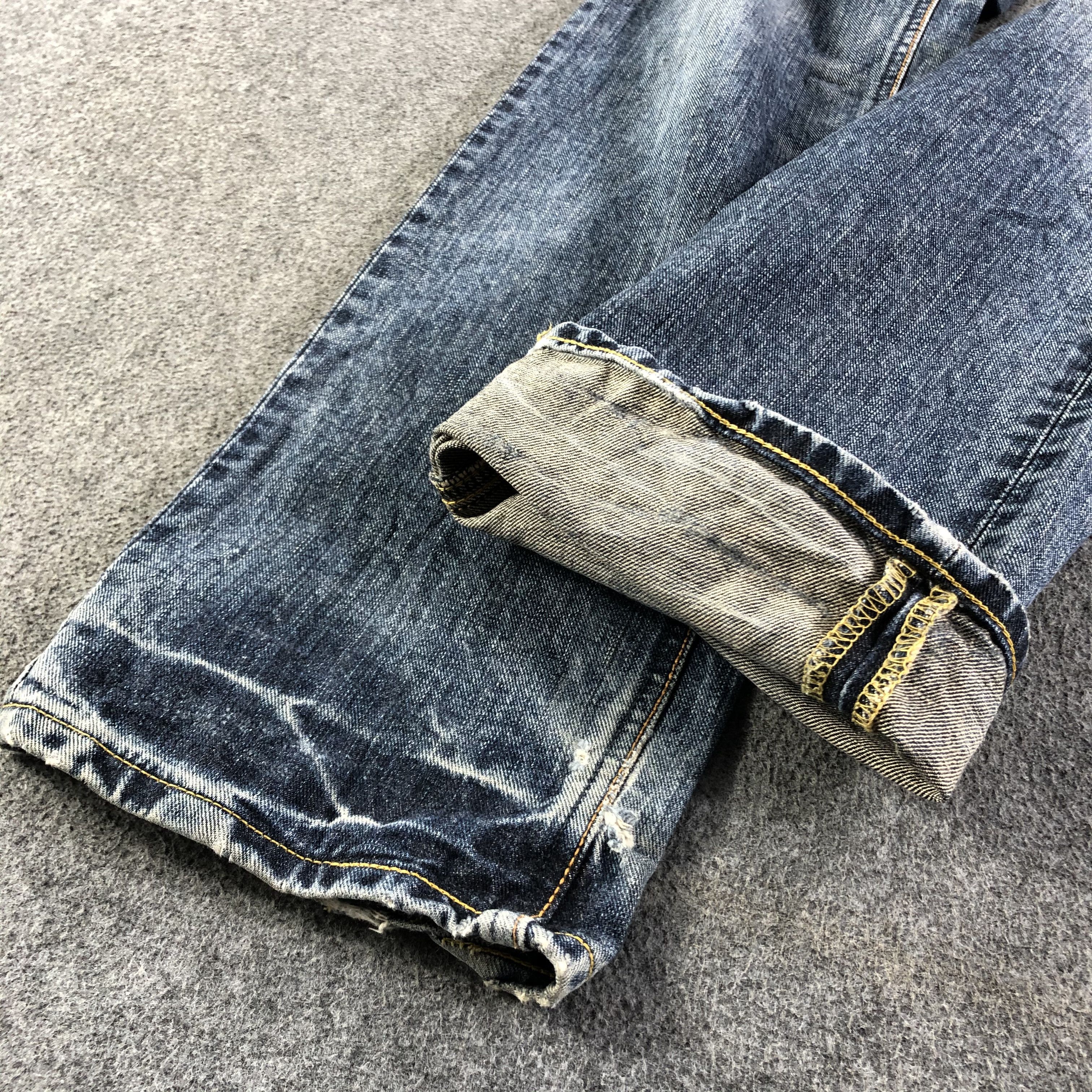 Japanese Brand Vintage Blue Wash Lee Jeans-J2846 Size US 31 - 7 Thumbnail