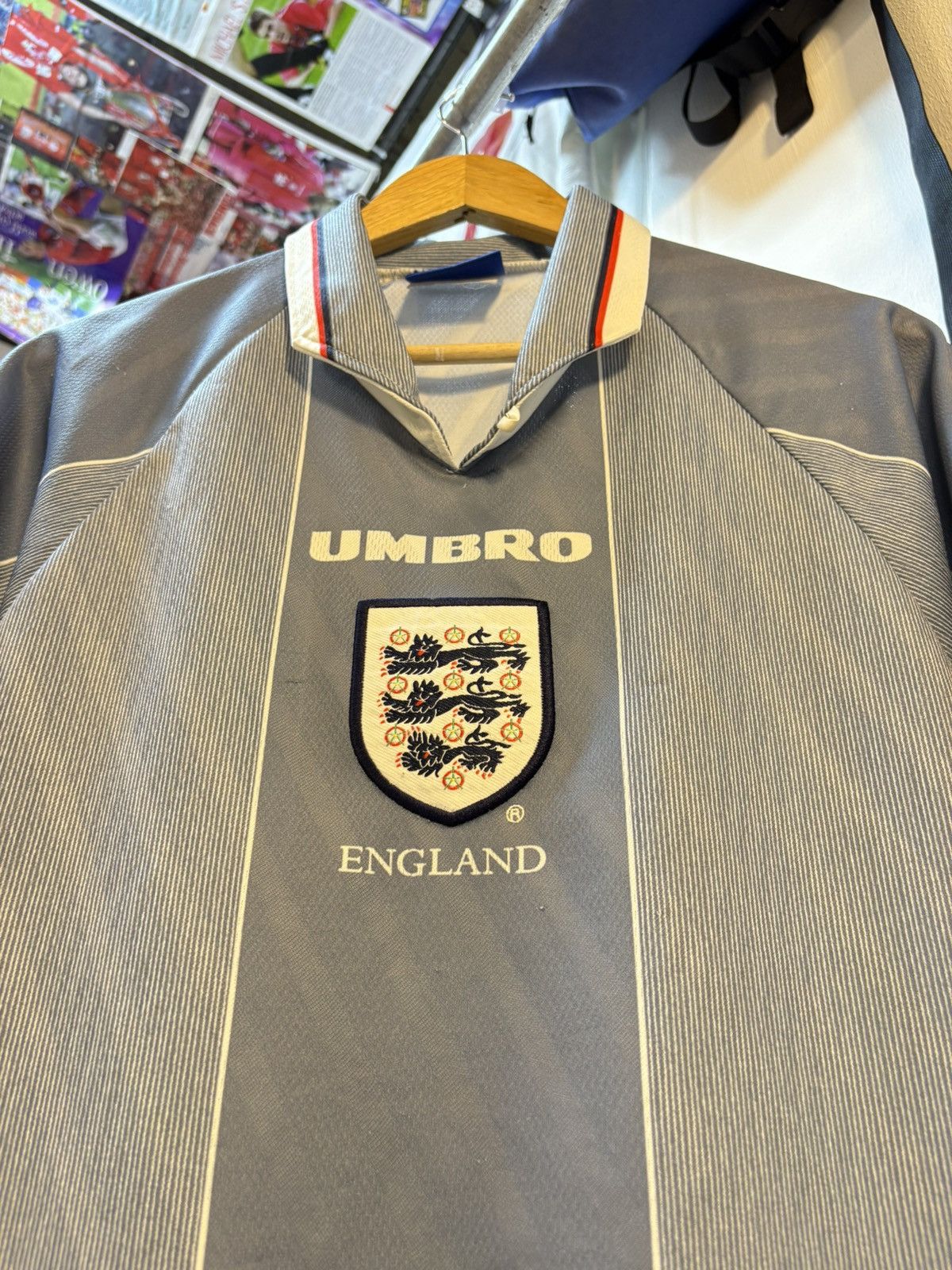 Umbro Vintage 1996 England Football Team Away Kit Size US S / EU 44-46 / 1 - 2 Thumbnail
