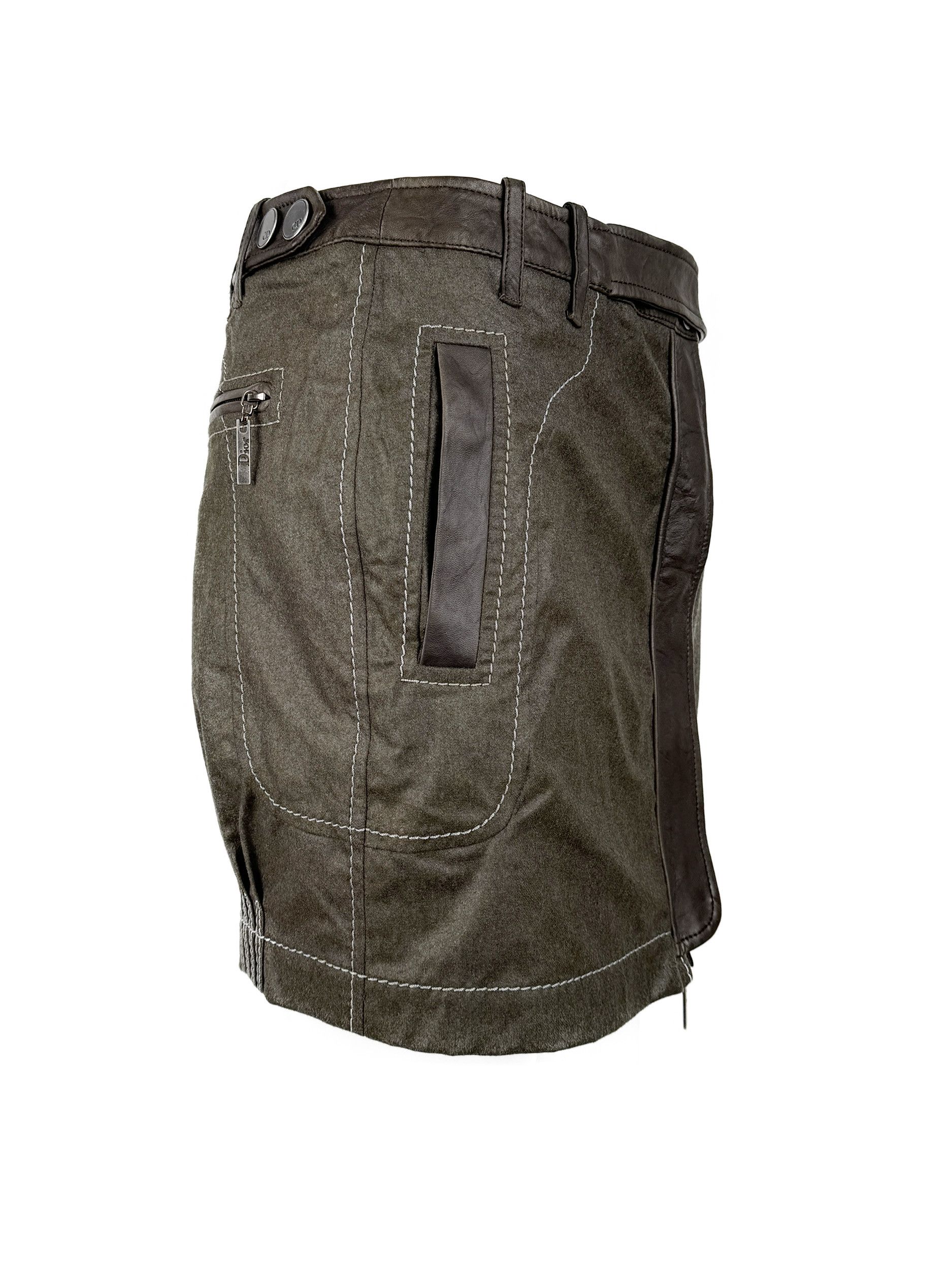 Dior Christian Dior 2006 Wool and Leather Asymmetric Mini Skirt Size 28" / US 6 / IT 42 - 6 Thumbnail