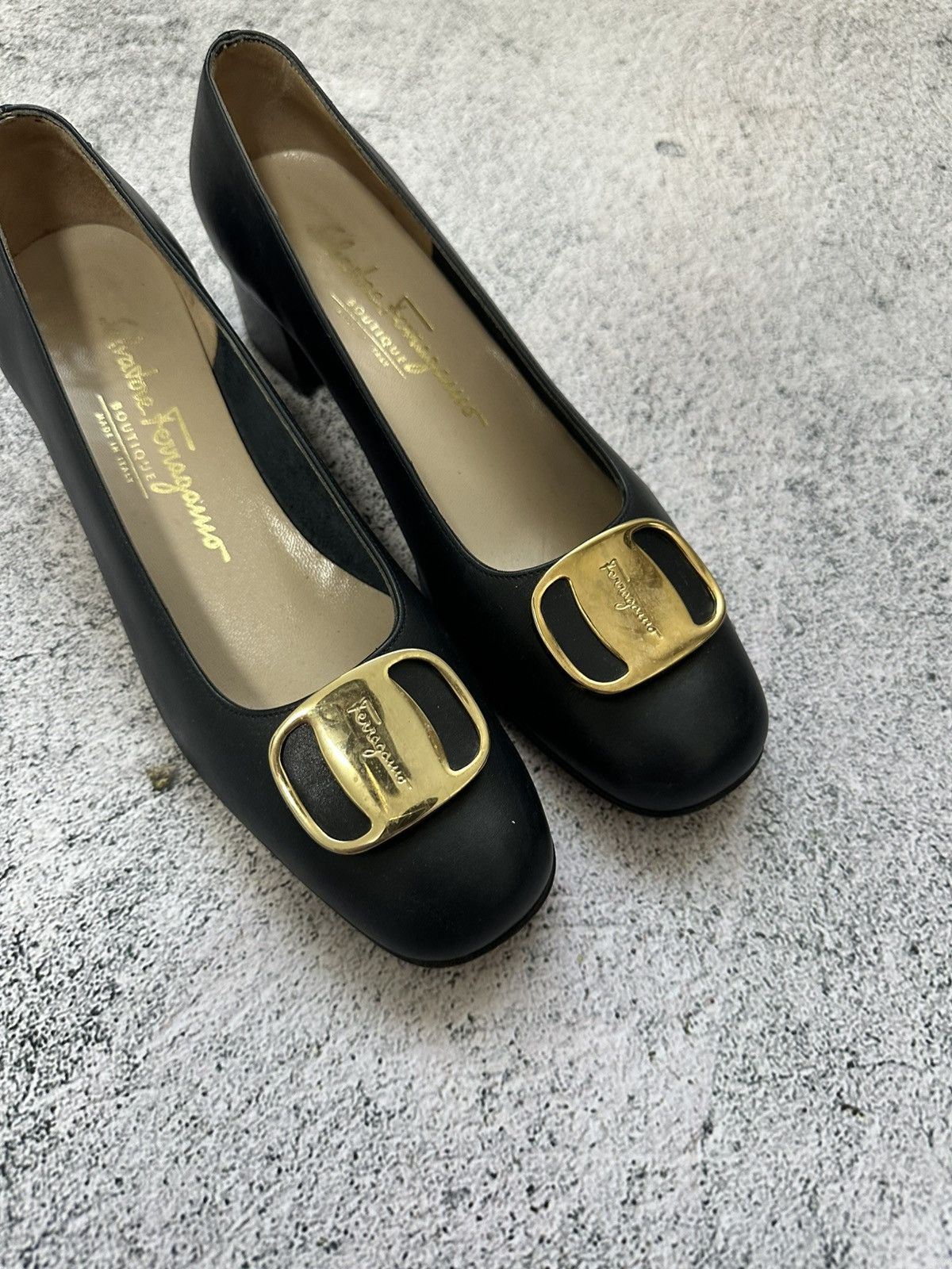 Salvatore Ferragamo Salvatore Ferragamo Leater Heels Golden Buckle Size US 5.5 / IT 35.5 - 4 Thumbnail