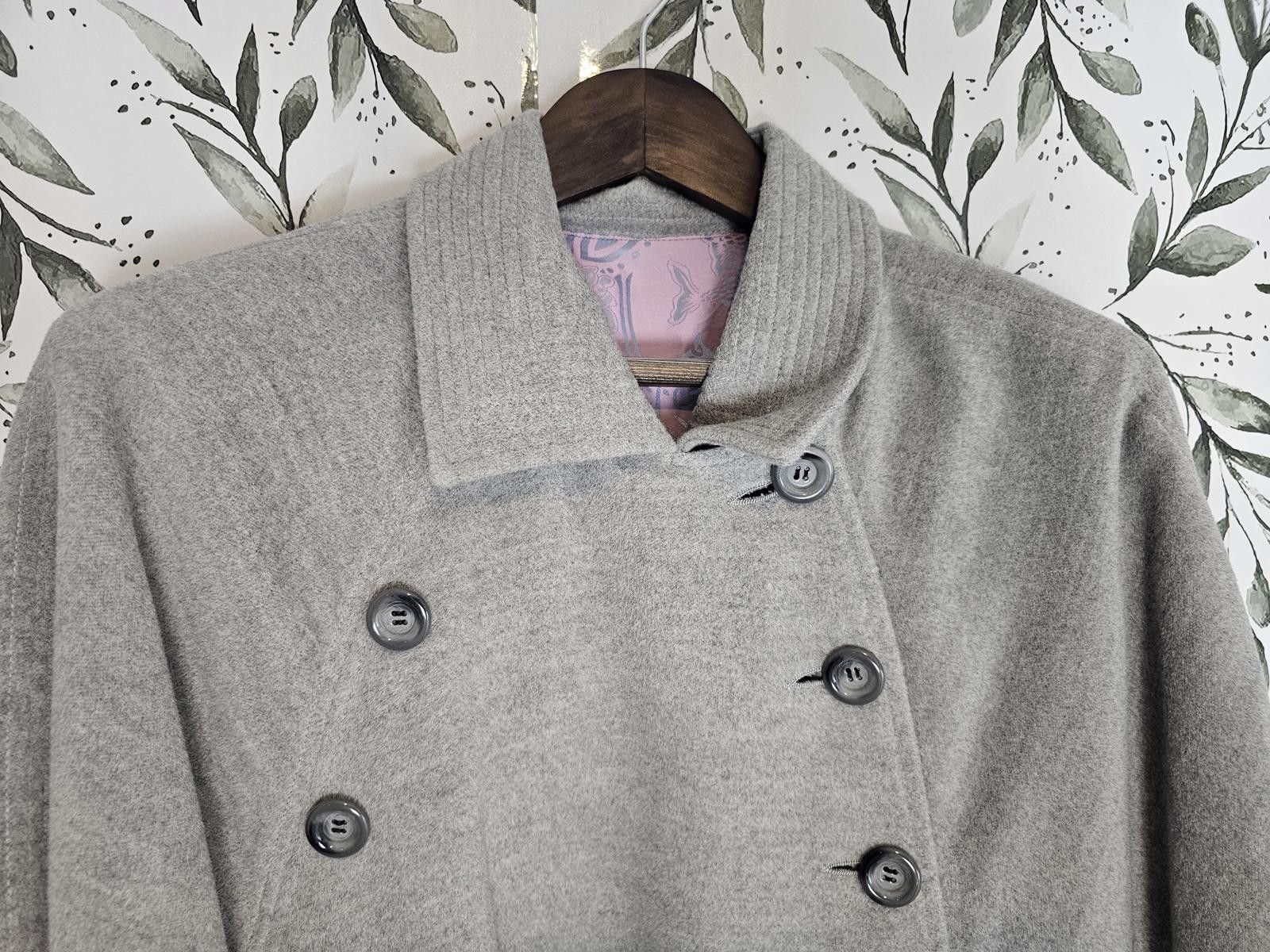 Unknown London Cape Jacket Gray Womens One Size Satin Lining [COPY] Size ONE SIZE - 2 Thumbnail