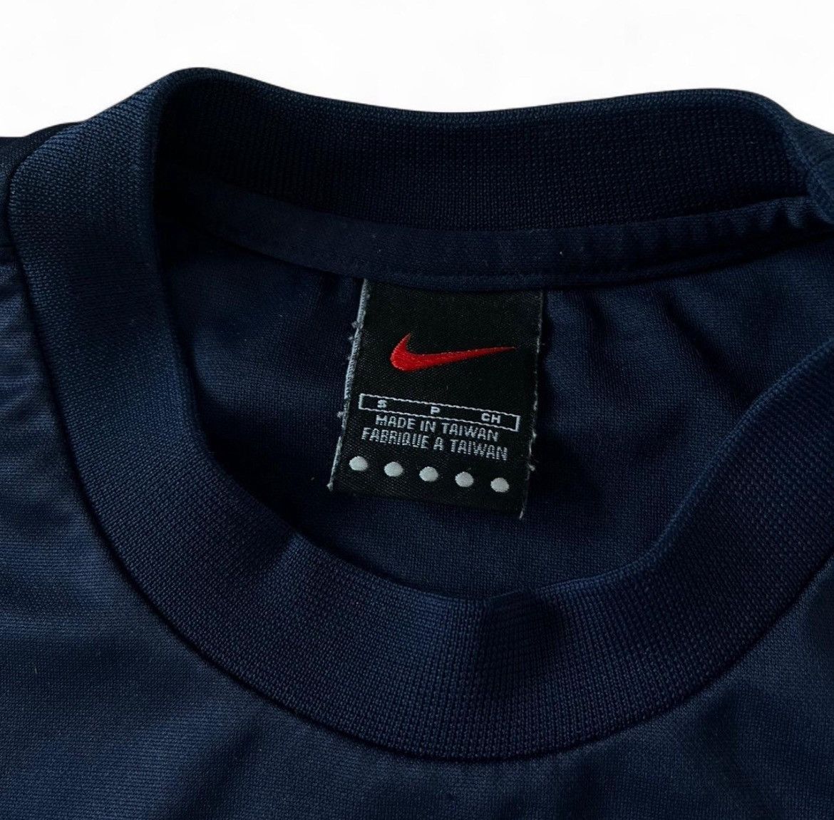 Nike Nike Essential Blau | Clean Streetwear mit kleinem Swoosh Size US S / EU 44-46 / 1 - 3 Thumbnail